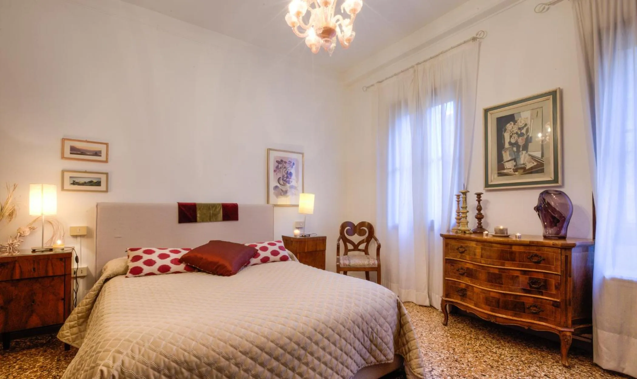 Bed in Ca' della Corte Flats