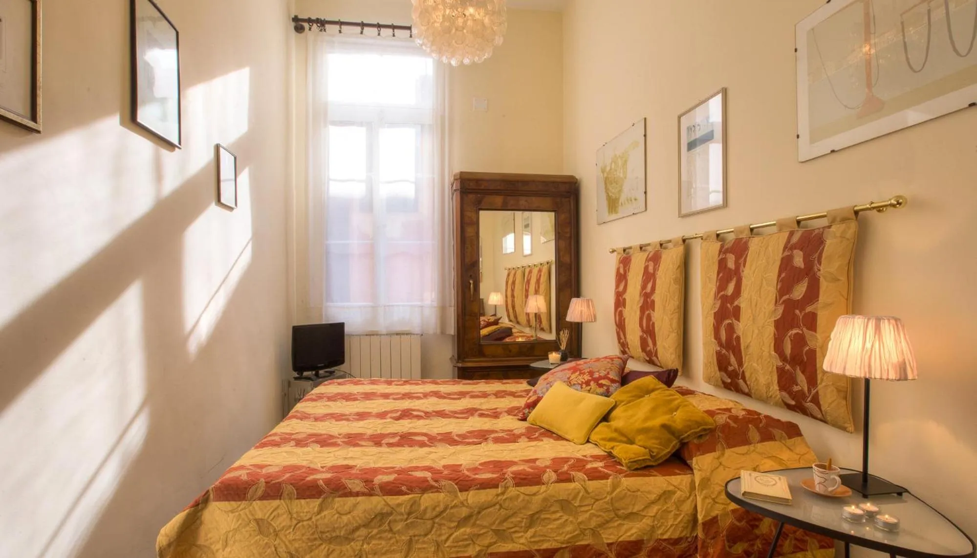 Photo of the whole room, Bed in Ca' della Corte Flats
