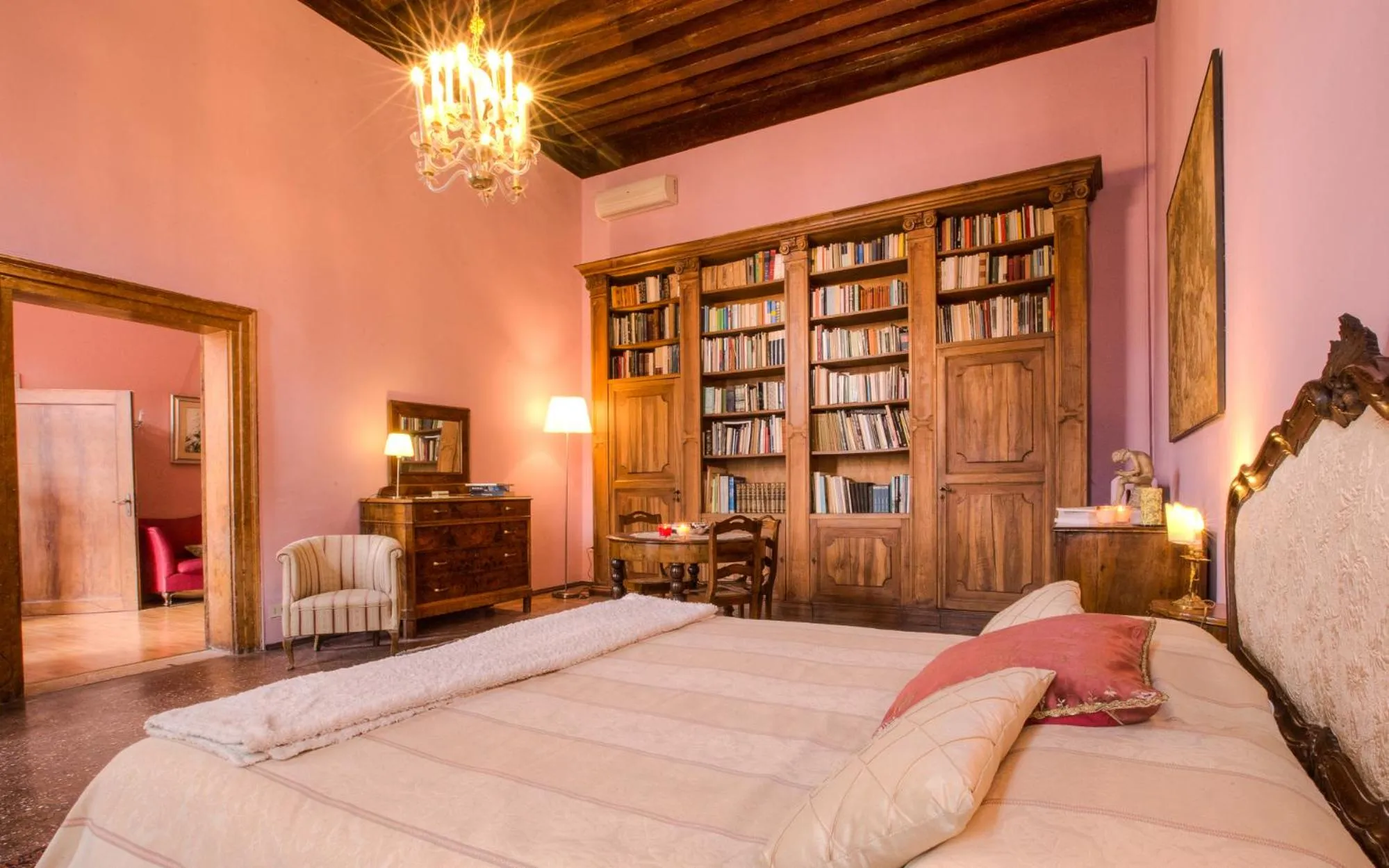 Photo of the whole room, Bed in Ca' della Corte Flats