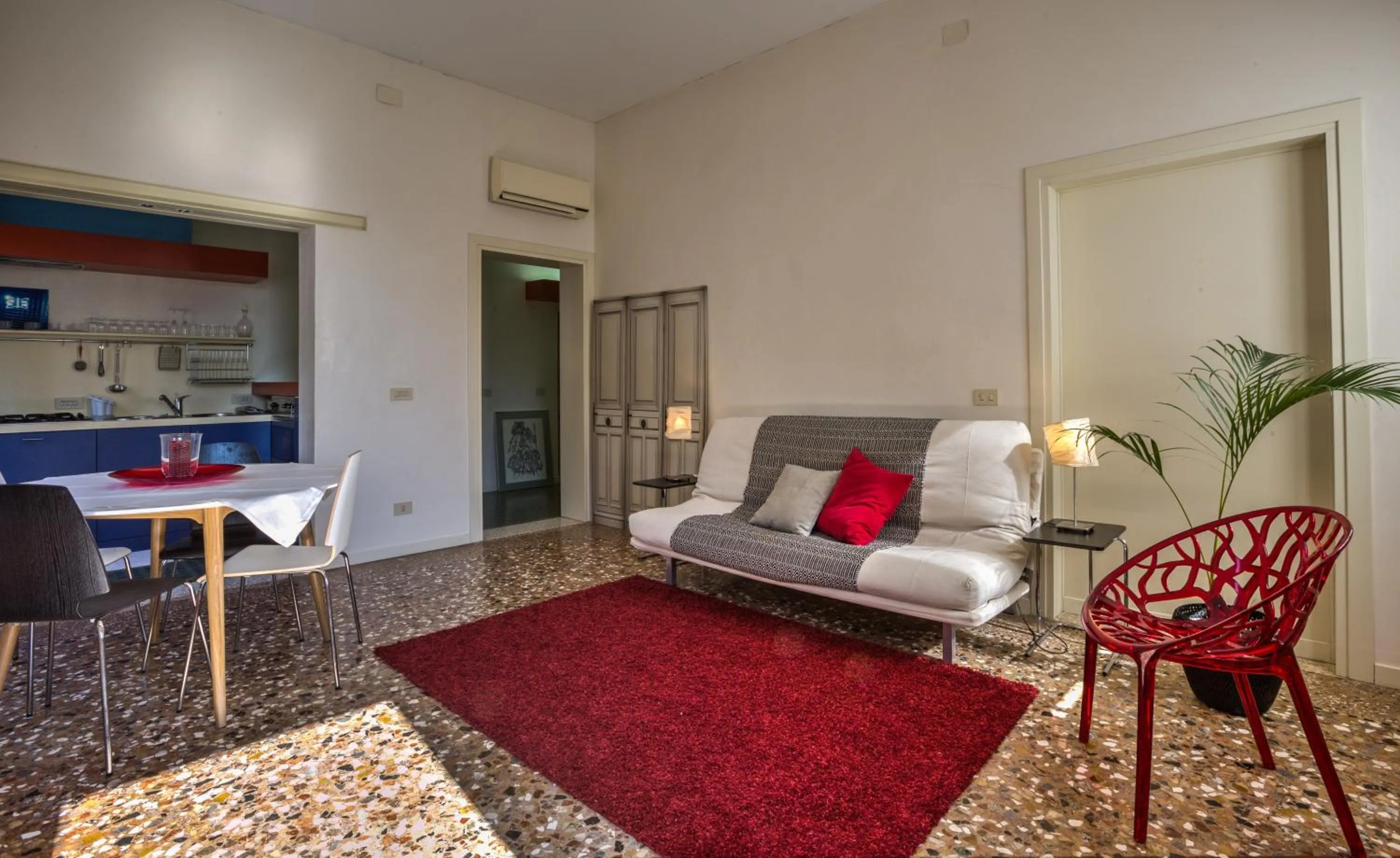 Photo of the whole room in Ca' della Corte Flats