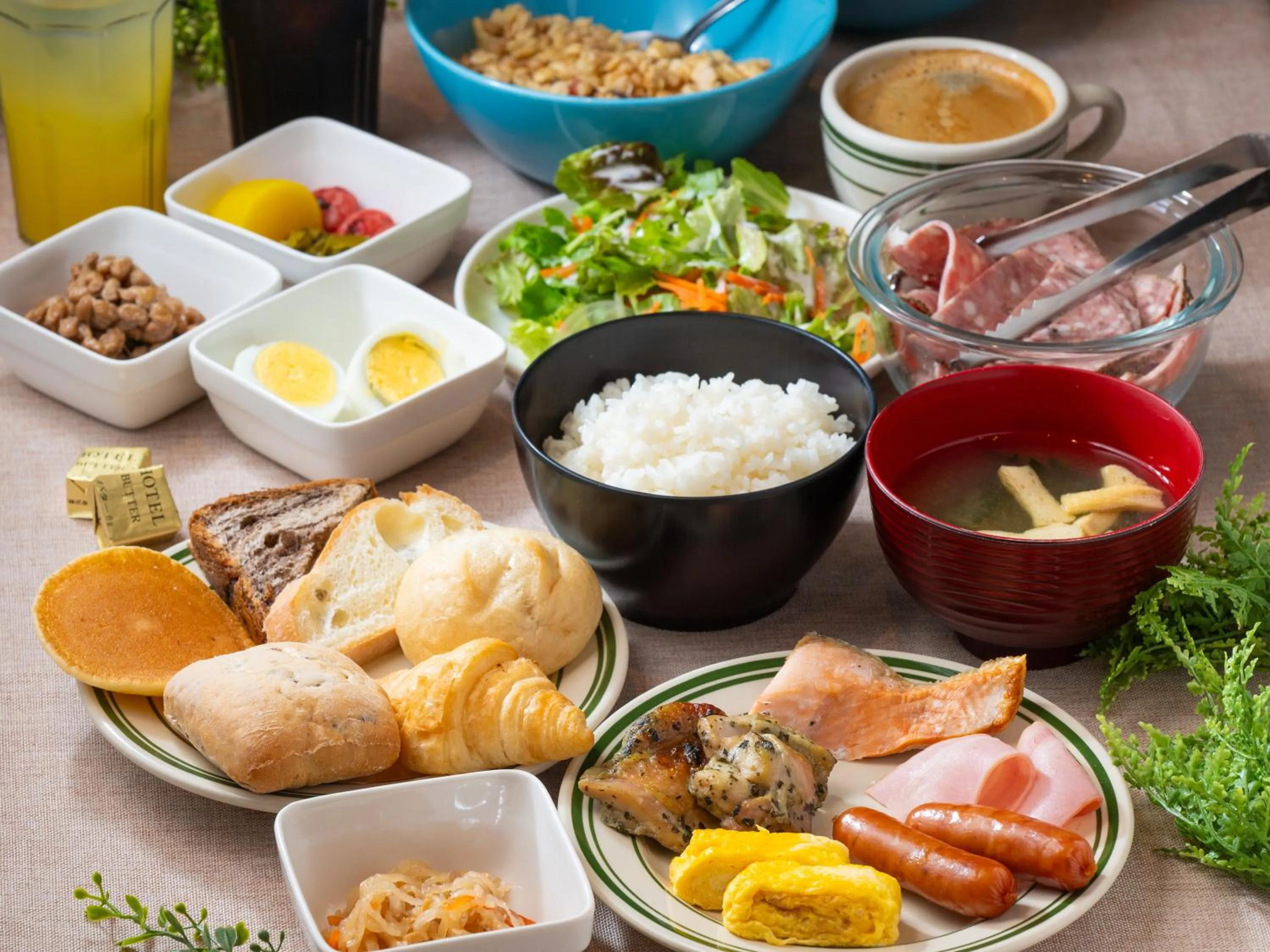 Restaurant/places to eat in APA Hotel Kanda Ekimae