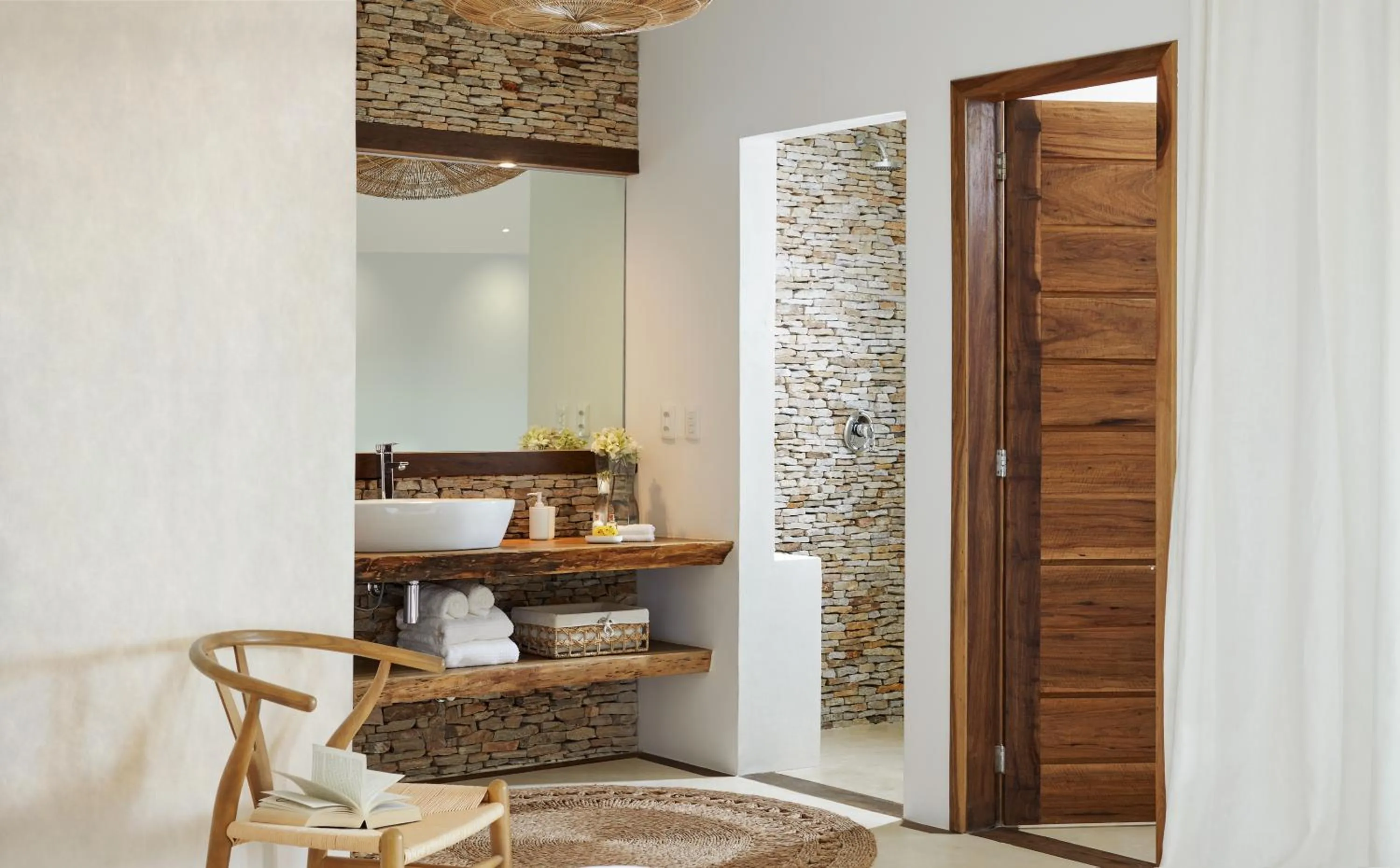 Shower in Villa Praia - La Villa Group