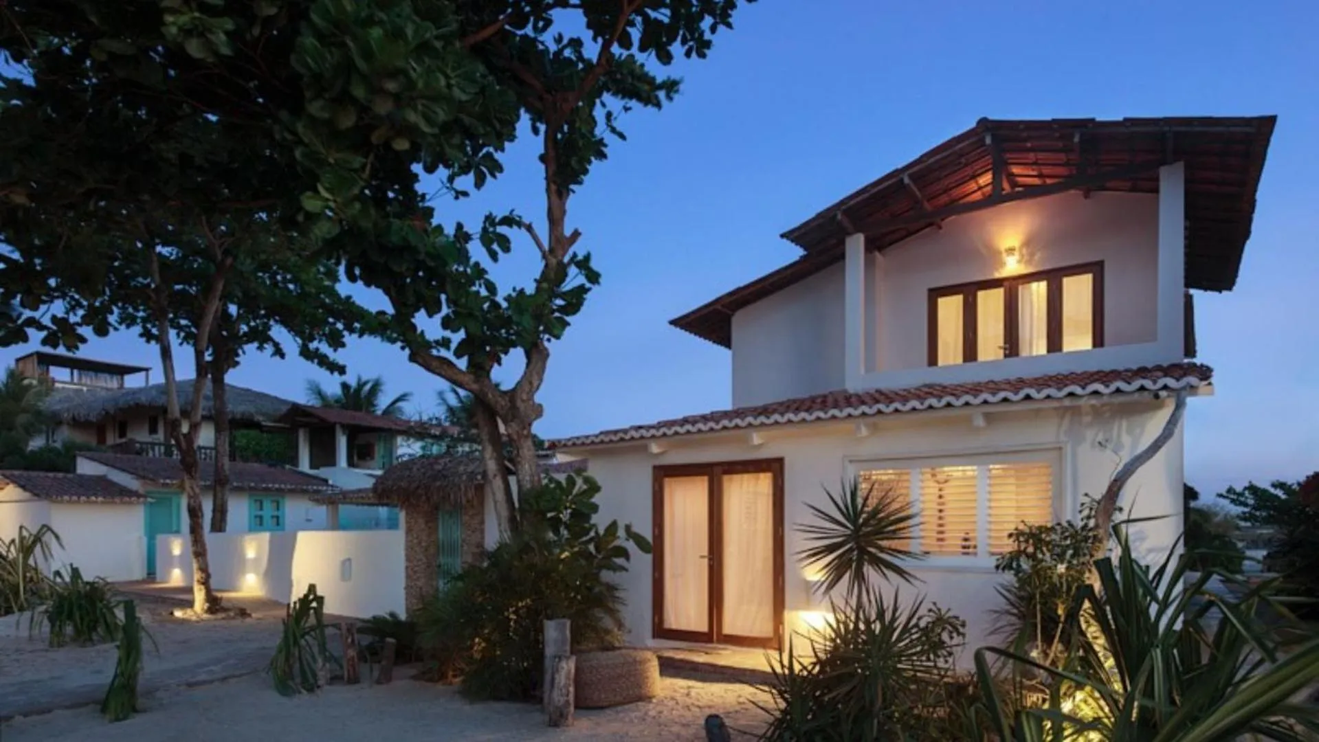 Night in Villa Praia - La Villa Group