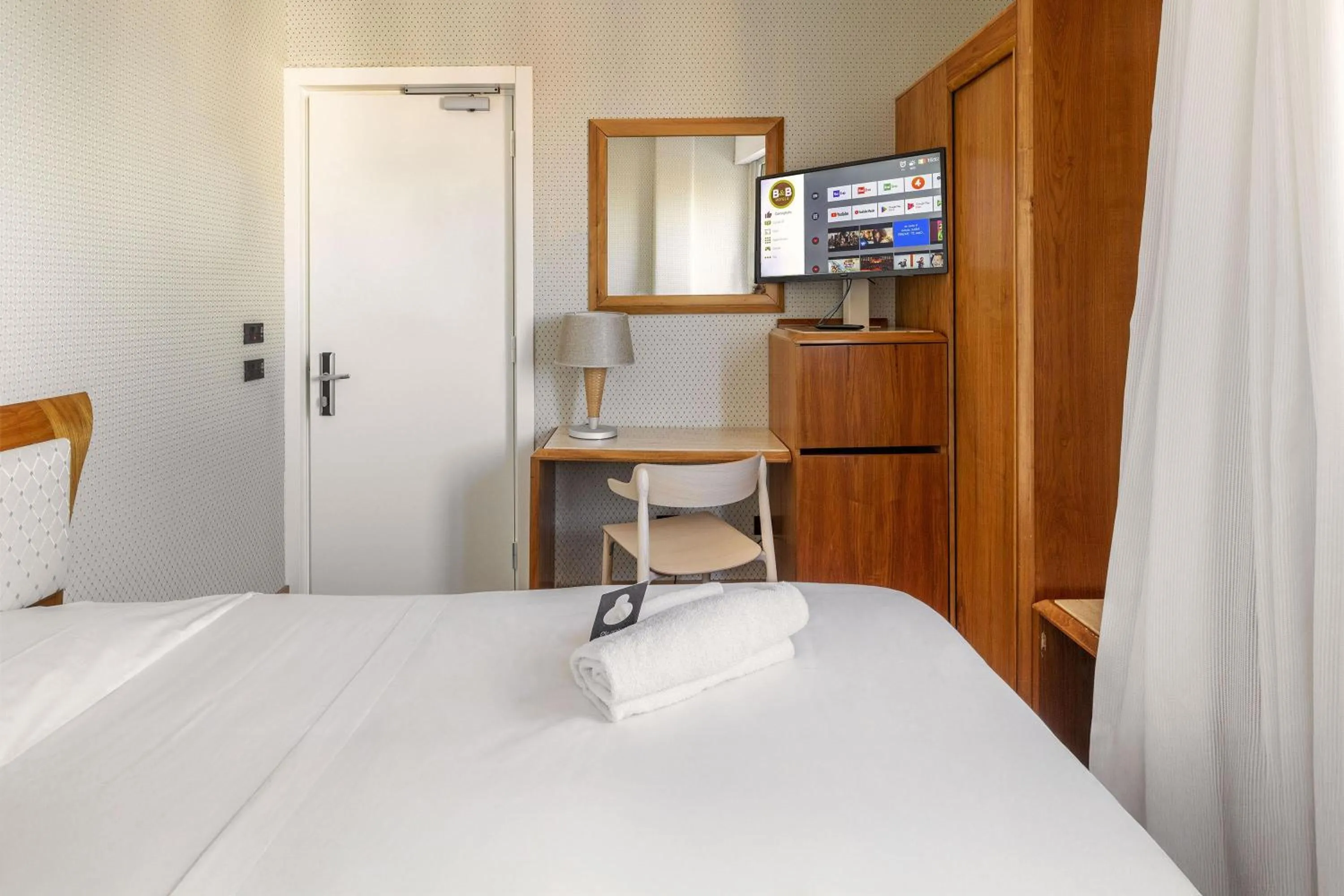 Photo of the whole room, Bed in B&B Hotel Chioggia Airone