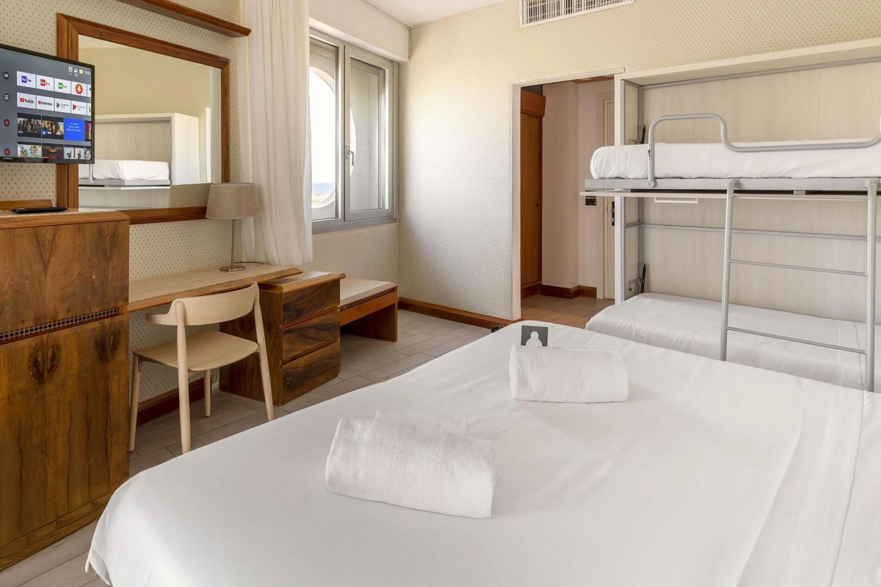 Photo of the whole room, Bed in B&B Hotel Chioggia Airone