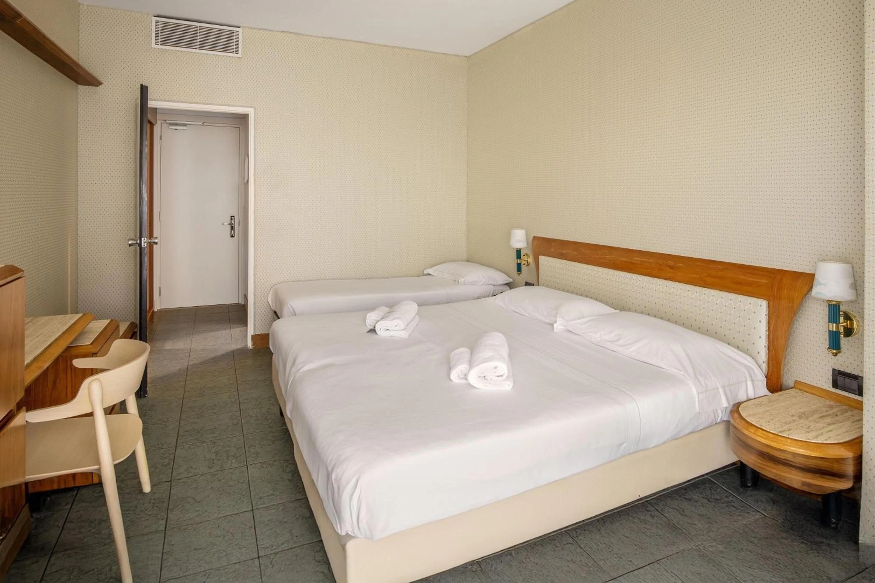 Photo of the whole room, Bed in B&B Hotel Chioggia Airone