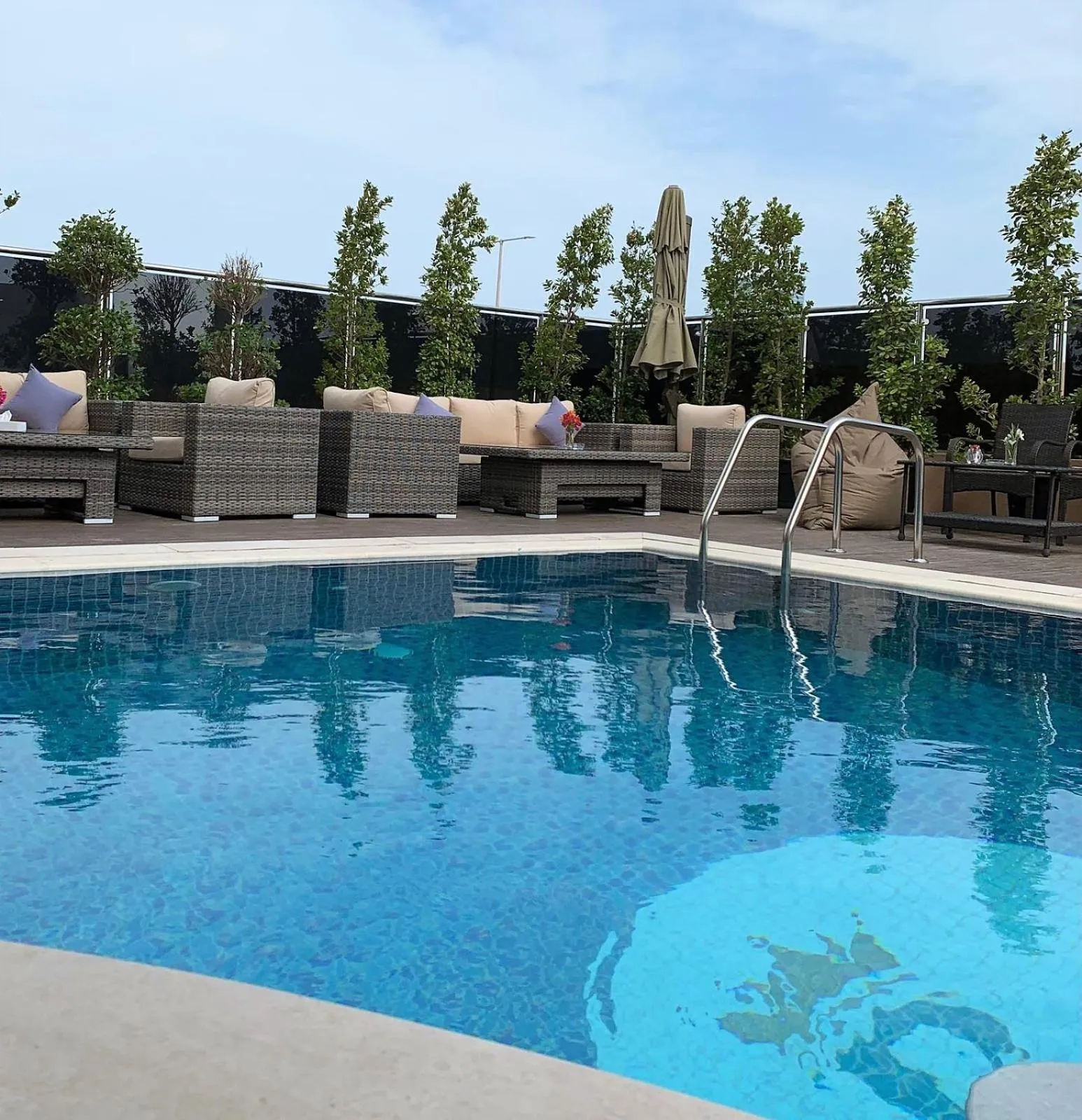 Swimming pool in Royal View Hotel