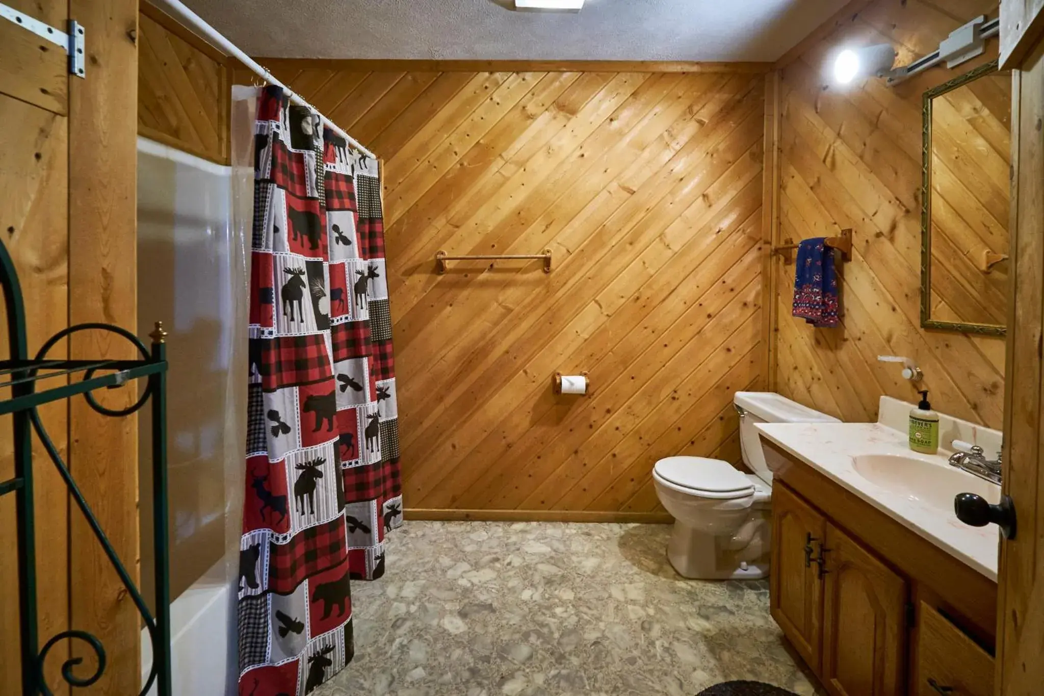 Brooksong Gatlinburg Family Cottage in A Cabin In The Woods Brooksong Gatlinburg Family Cottage in A Cabin In The Woods