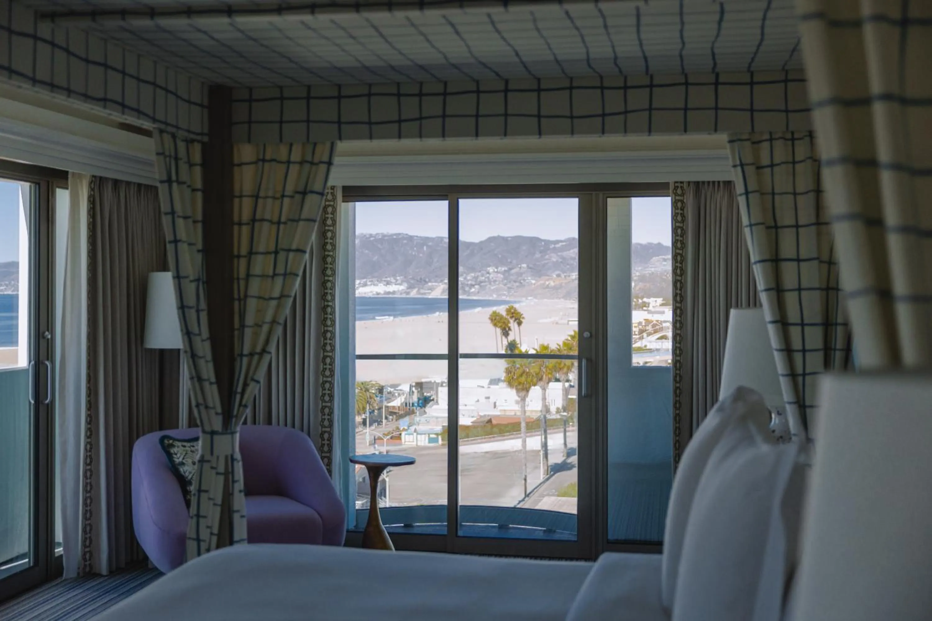 Bedroom in Regent Santa Monica Beach