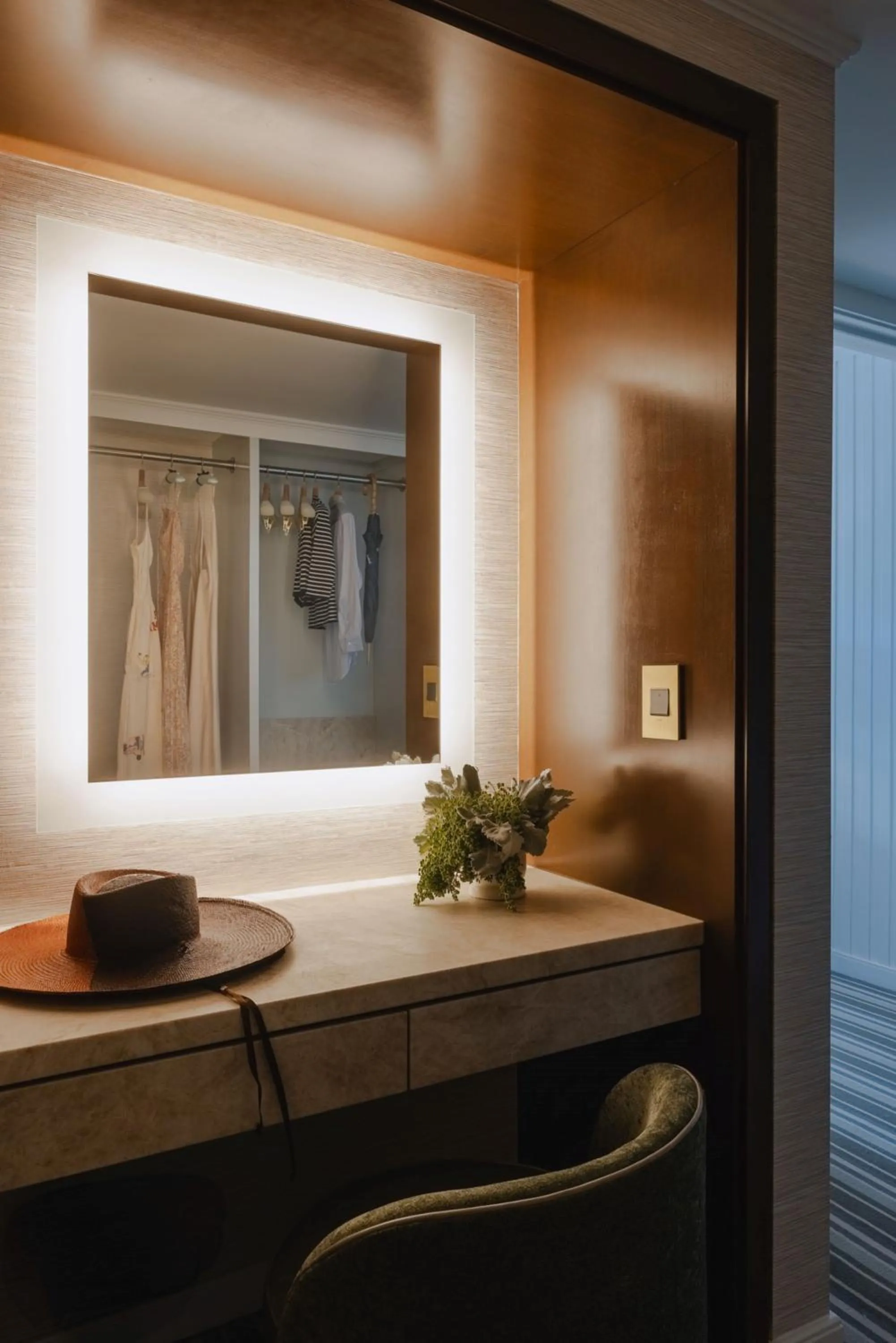 Bedroom, Bed in Regent Santa Monica Beach