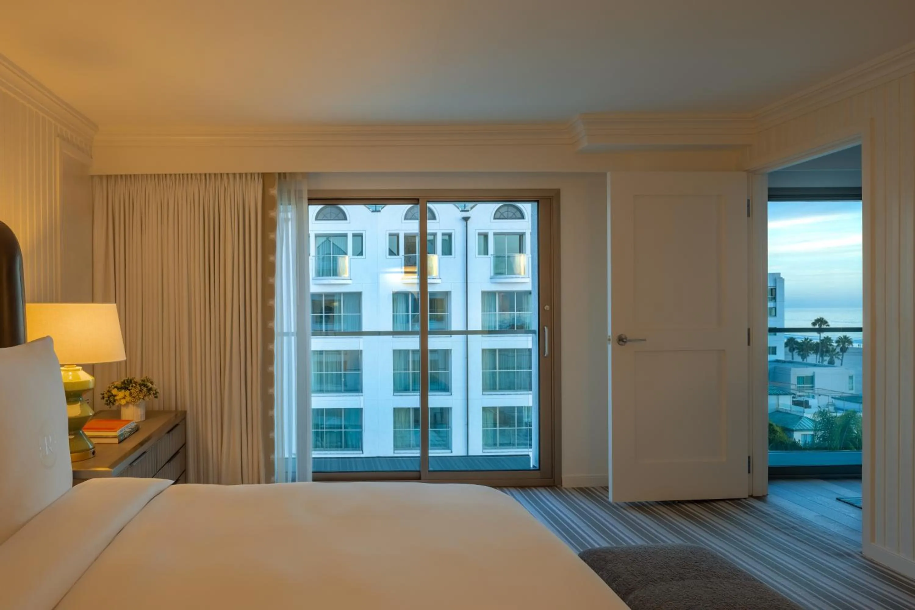 Bedroom, Bed in Regent Santa Monica Beach