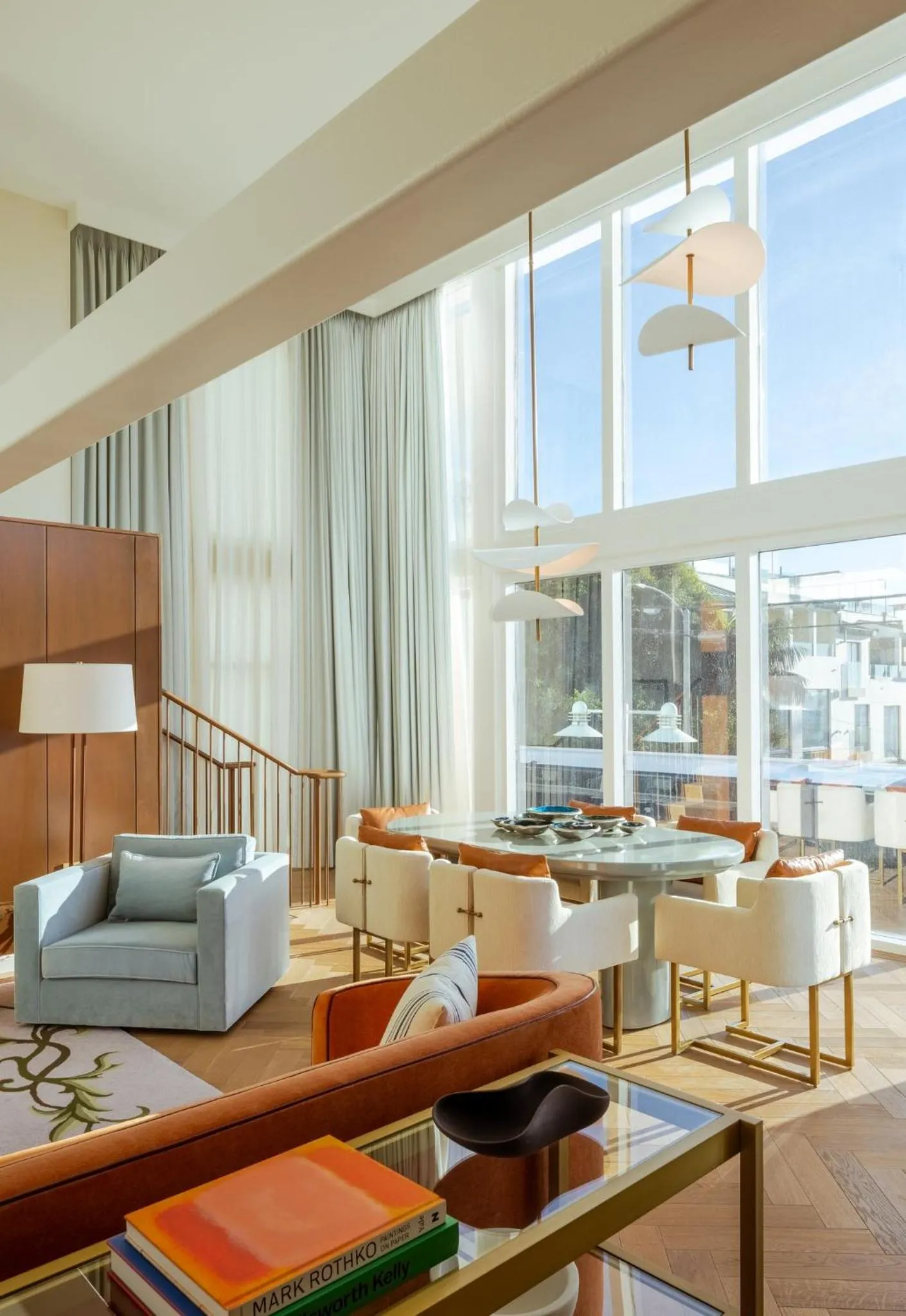 Photo of the whole room in Regent Santa Monica Beach