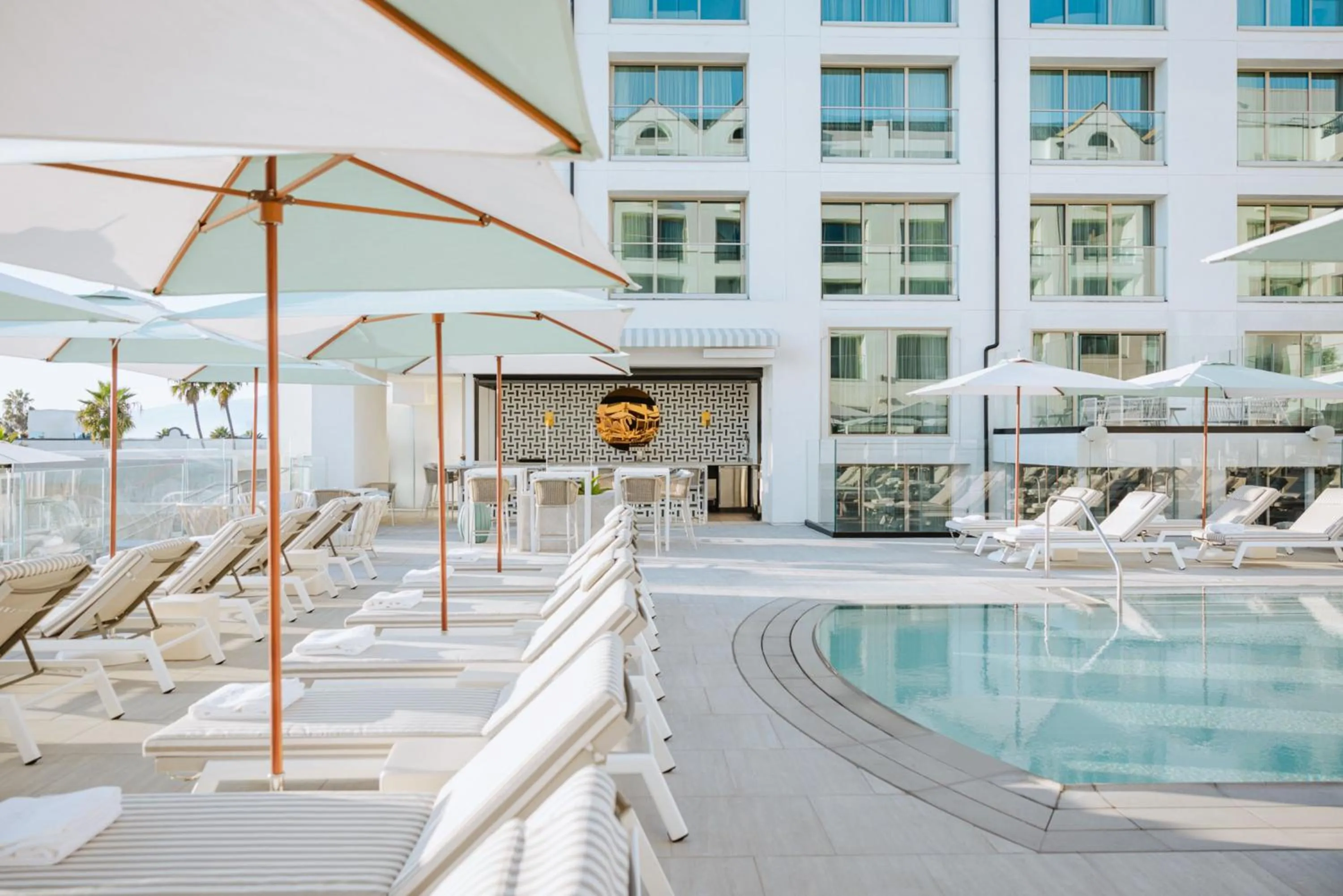 Swimming pool in Regent Santa Monica Beach