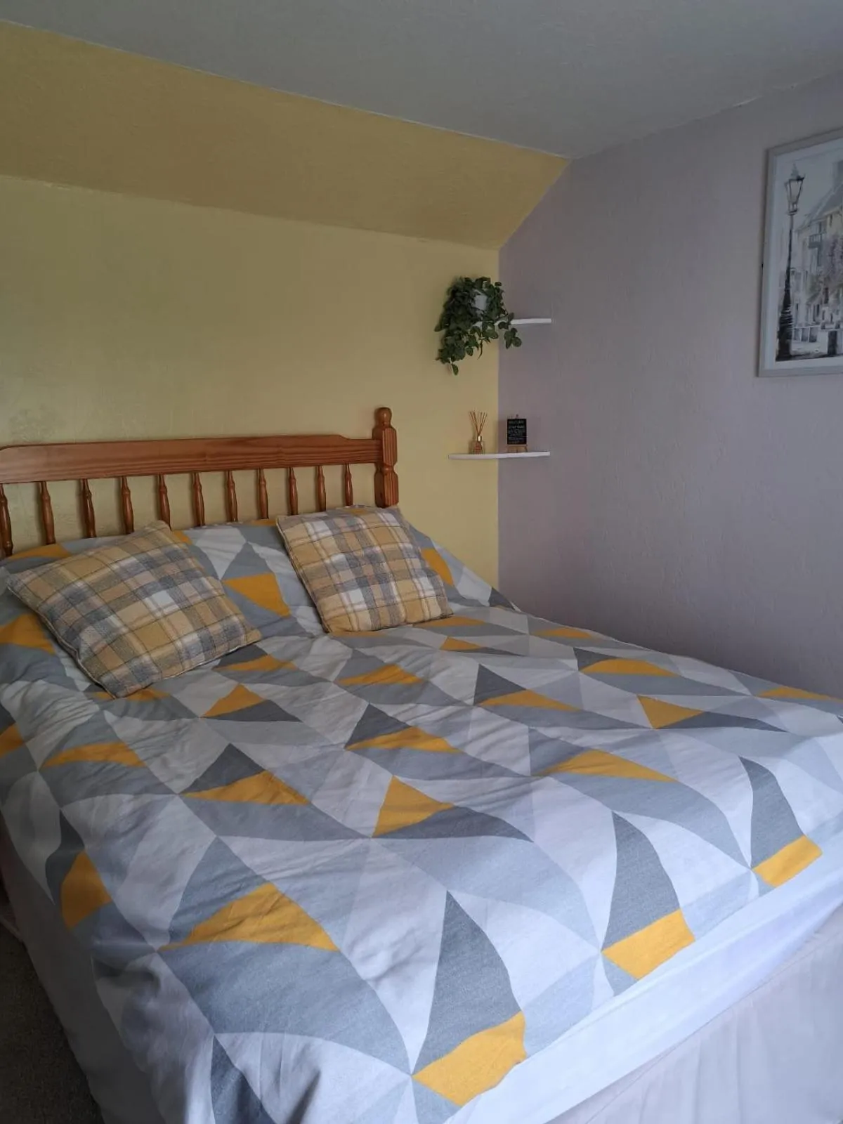 Bed in Lyndale Guest House