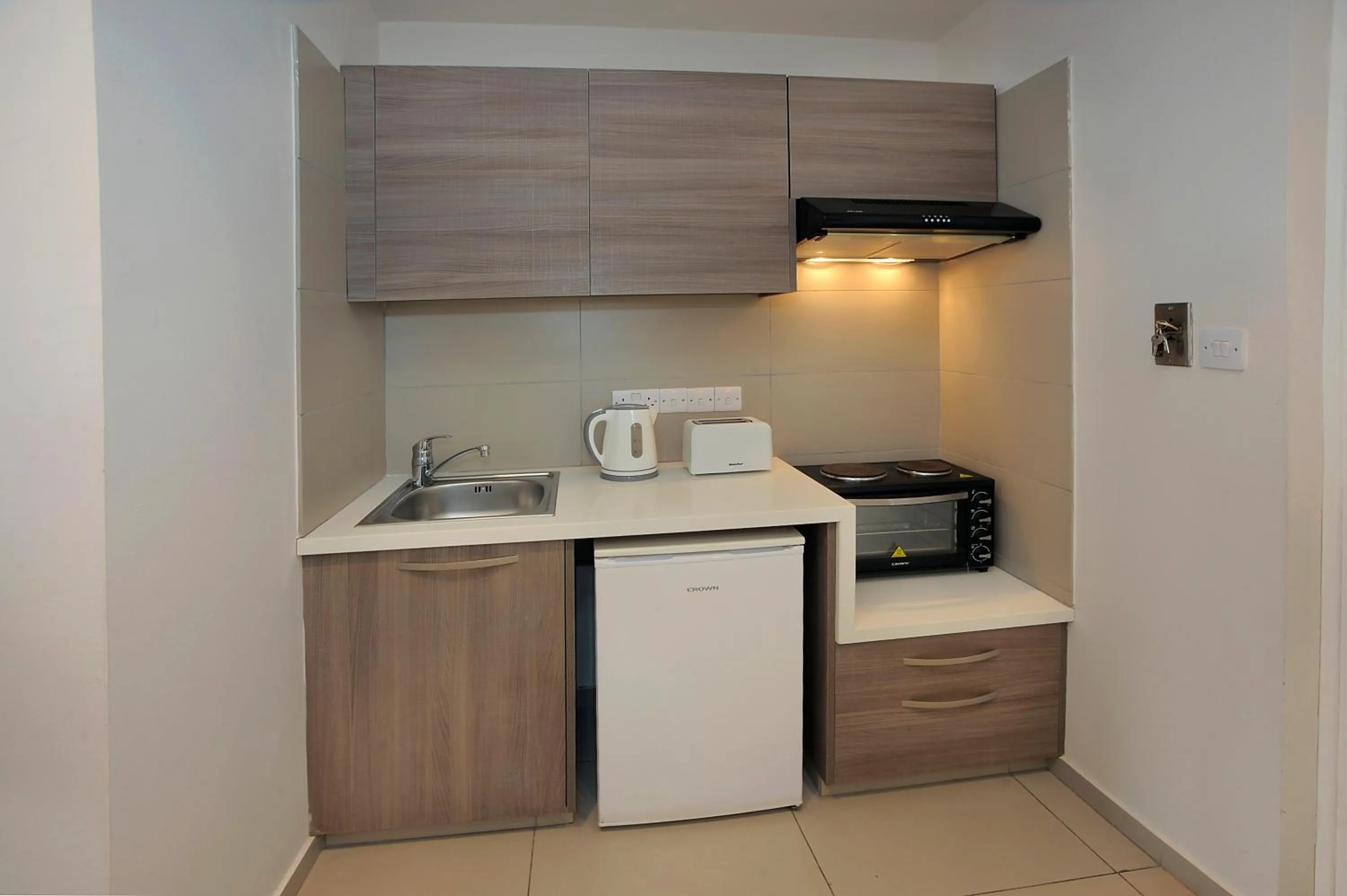 Coffee/tea facilities in Euronapa Hotel Apartments