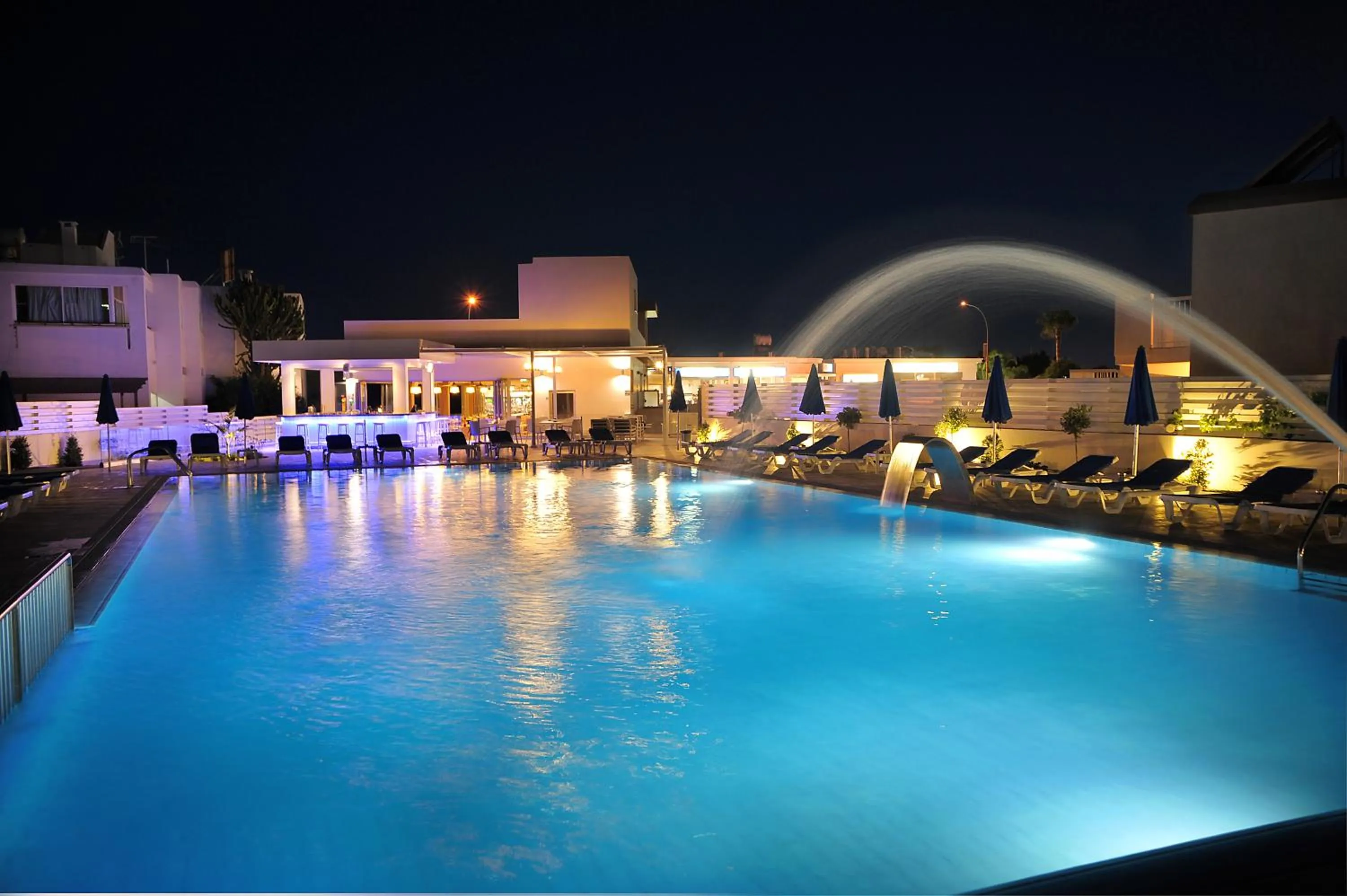 Swimming pool in Euronapa Hotel Apartments