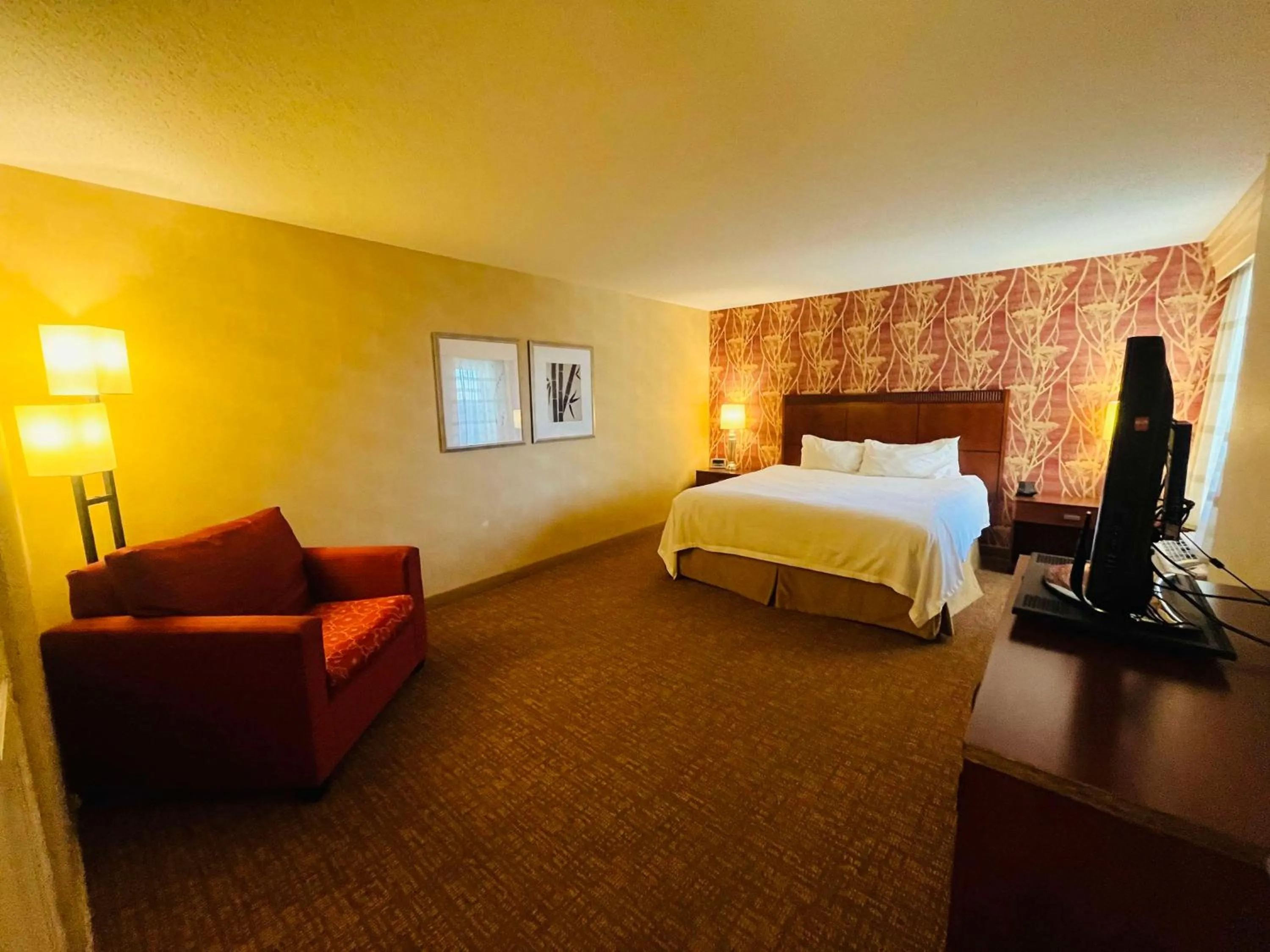 Photo of the whole room, Bed in Courtyard by Marriott Junction City