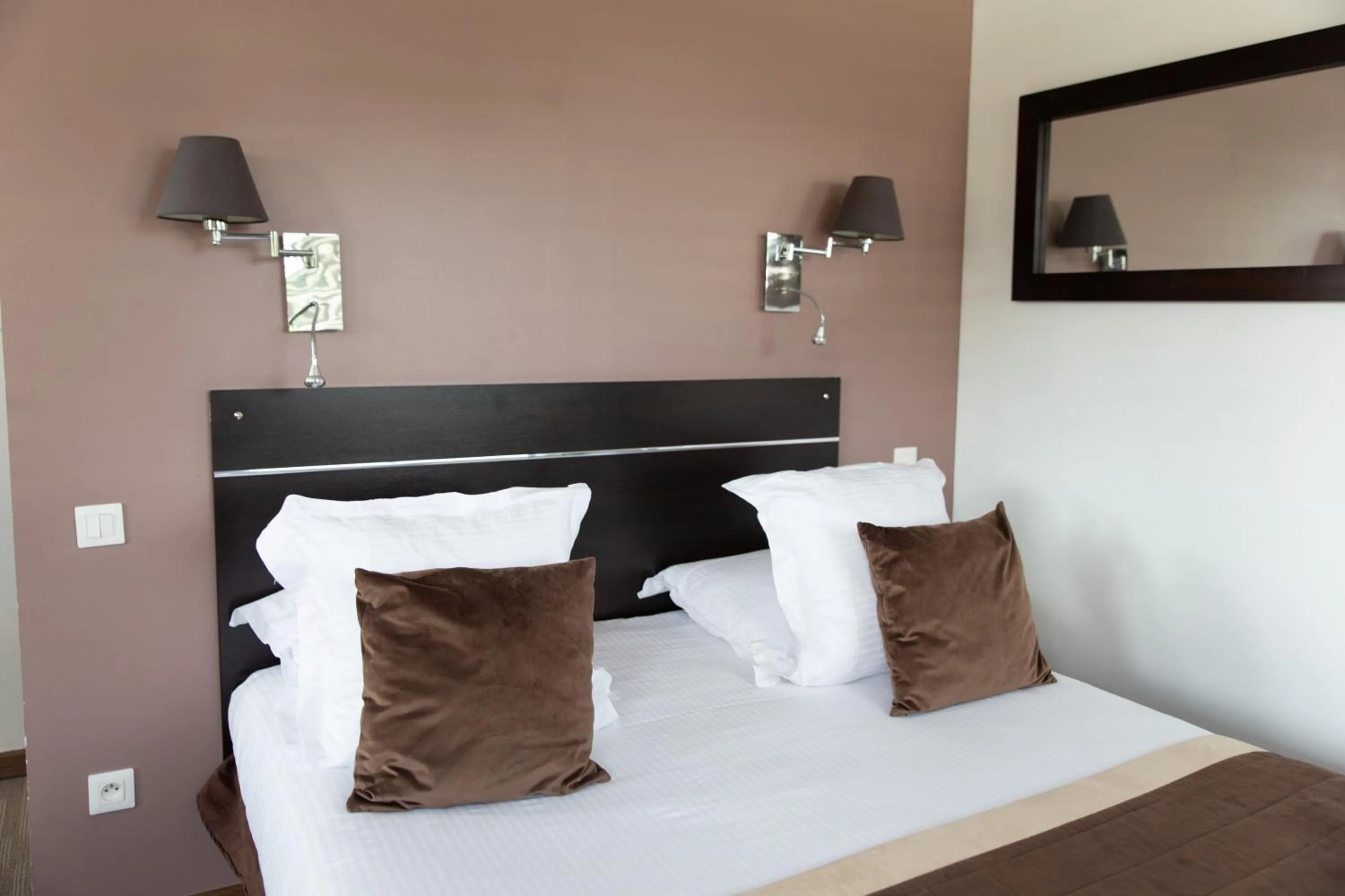 Bedroom, Bed in Zenitude Swiss Apparthotels