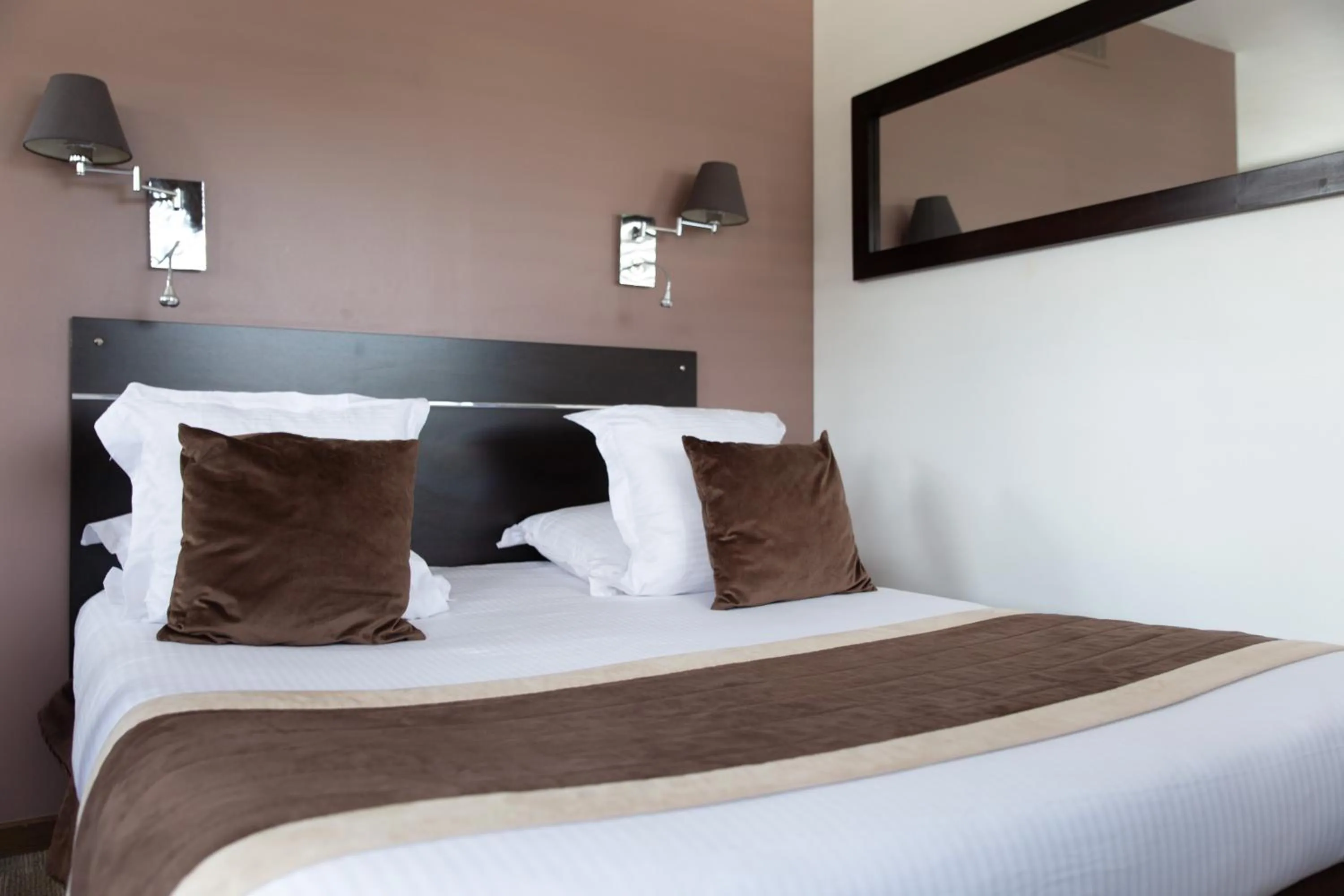 Bedroom, Bed in Zenitude Swiss Apparthotels