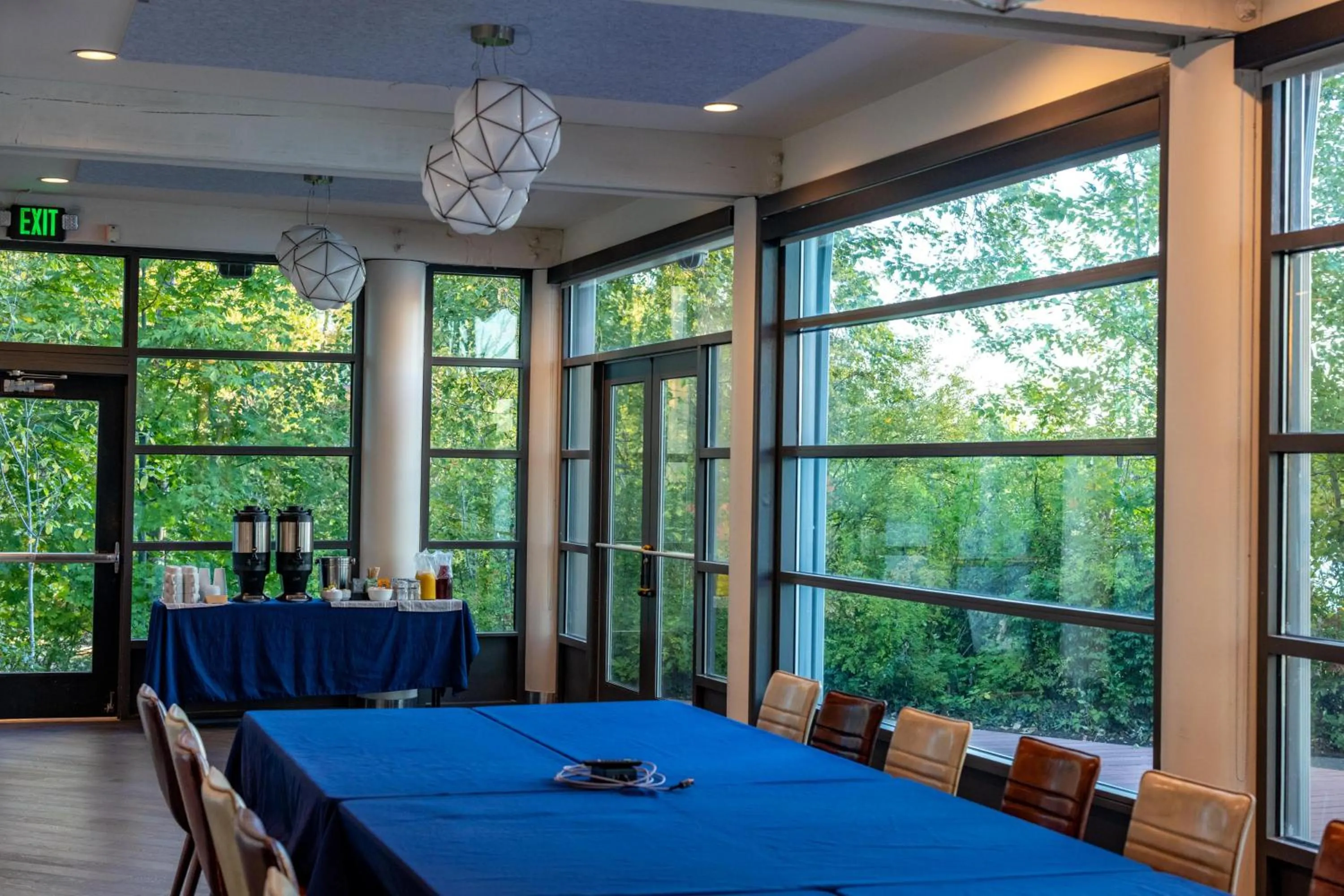 Meeting/conference room in River's Edge Hotel Portland, Tapestry Collection by Hilton