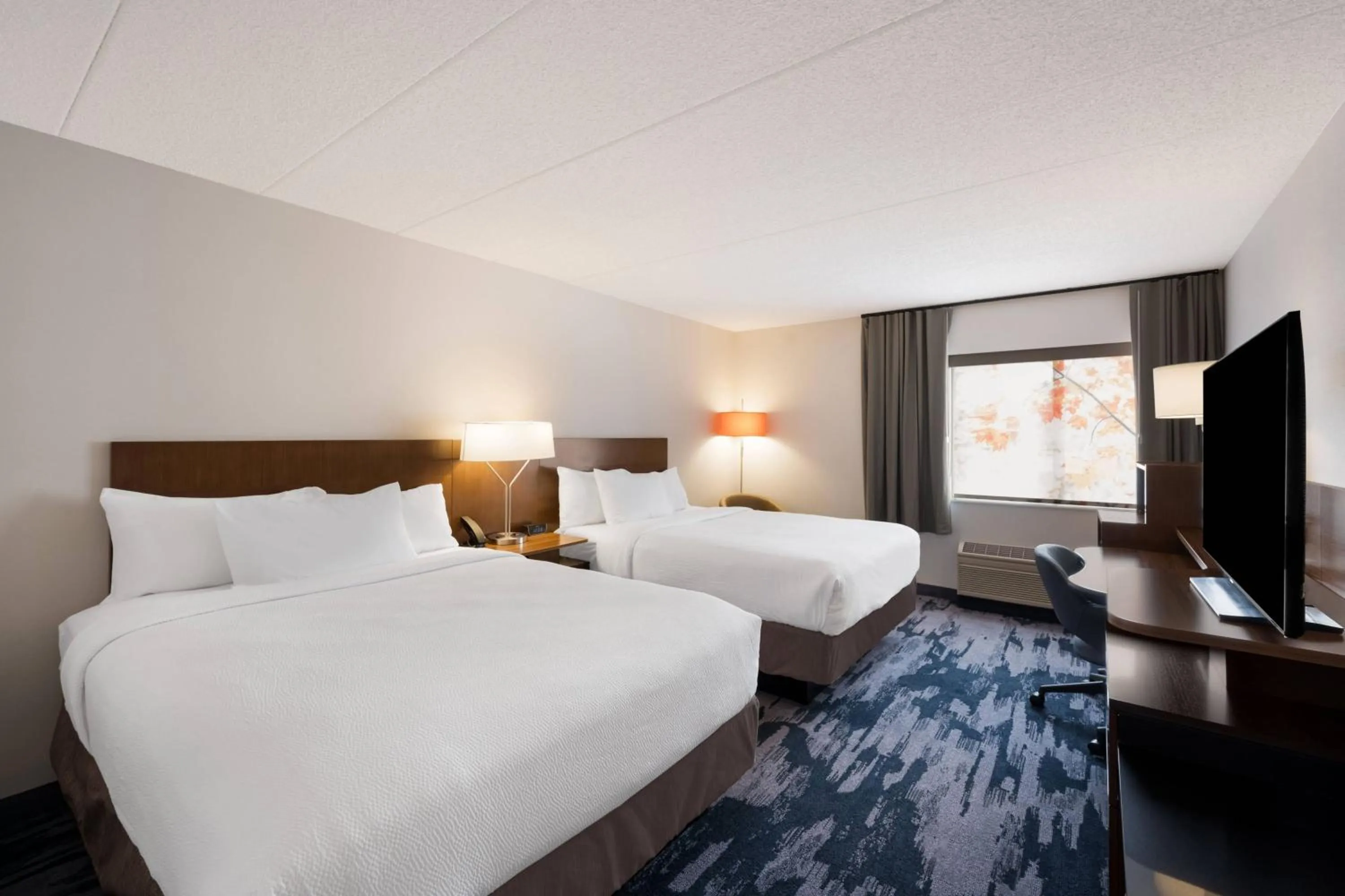 Bedroom, Bed in Fairfield Inn by Marriott Amesbury