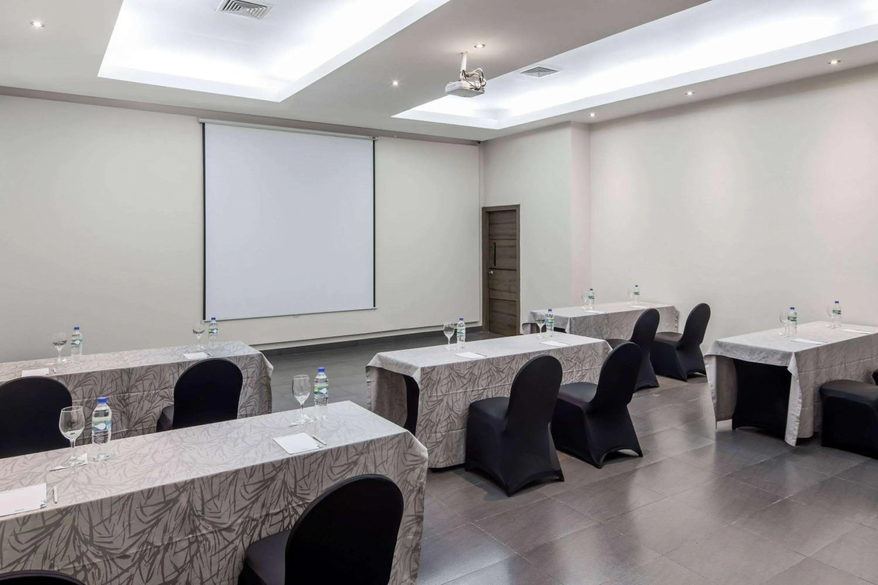 Meeting/conference room in Wyndham Garden Guayaquil