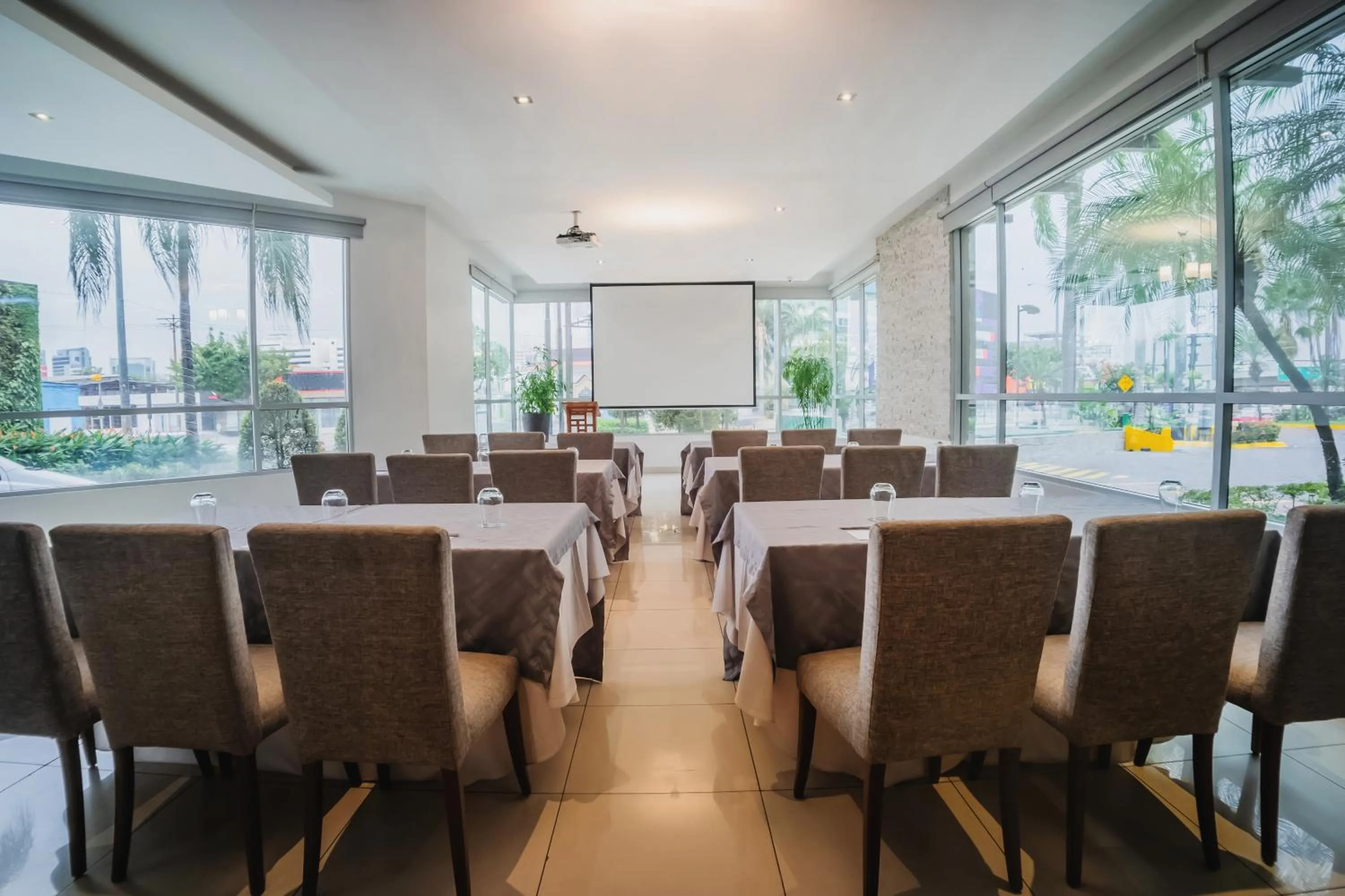 Meeting/conference room in Wyndham Garden Guayaquil