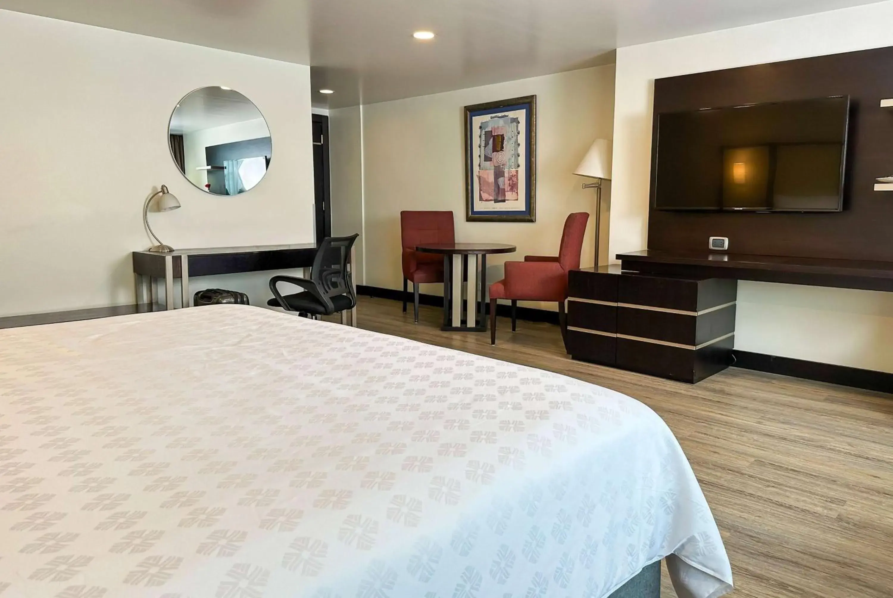 Premium Junior Suite with One King Bed in Wyndham Garden Quito Premium Junior Suite with One King Bed in Wyndham Garden Quito