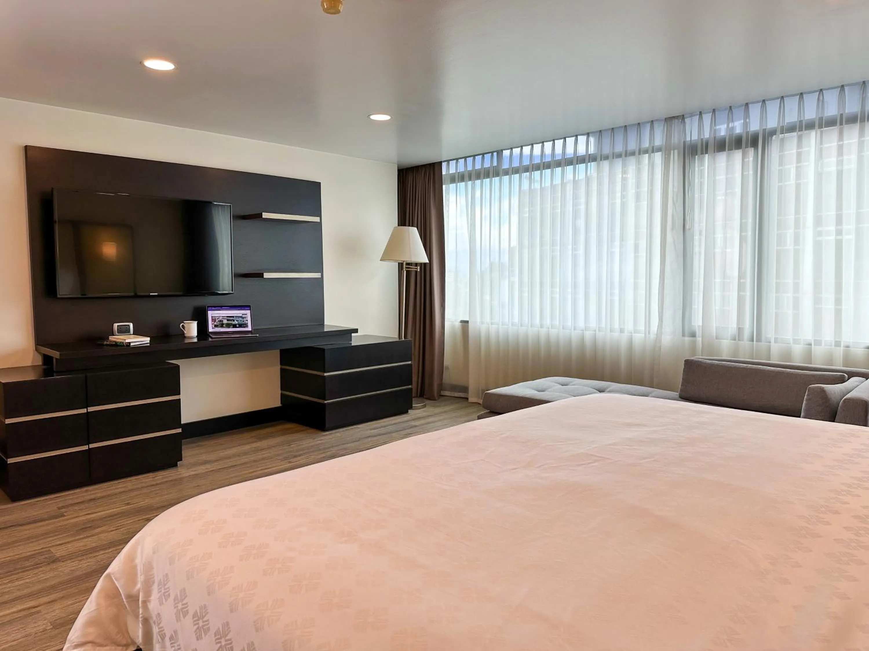 Bed in Wyndham Garden Quito