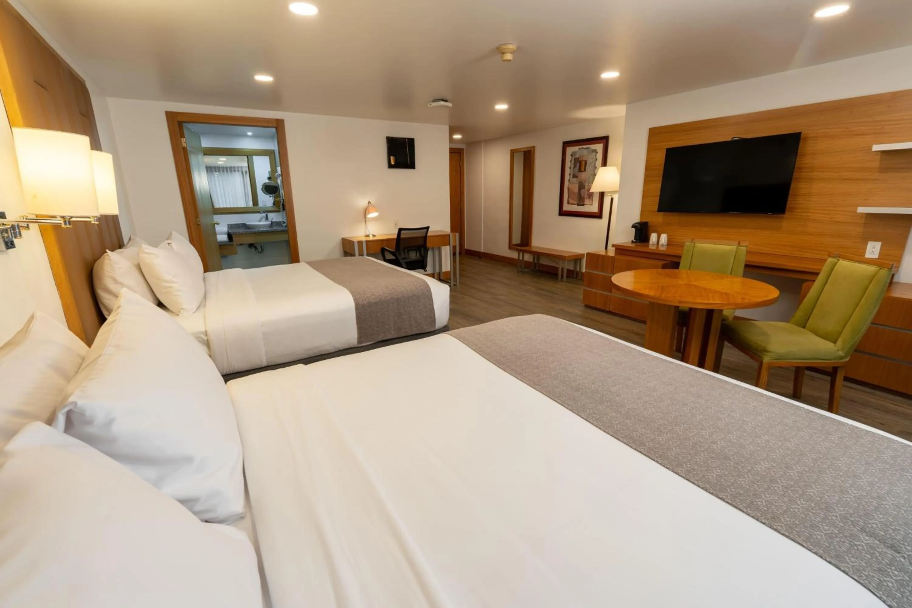 Photo of the whole room, Bed in Wyndham Garden Quito