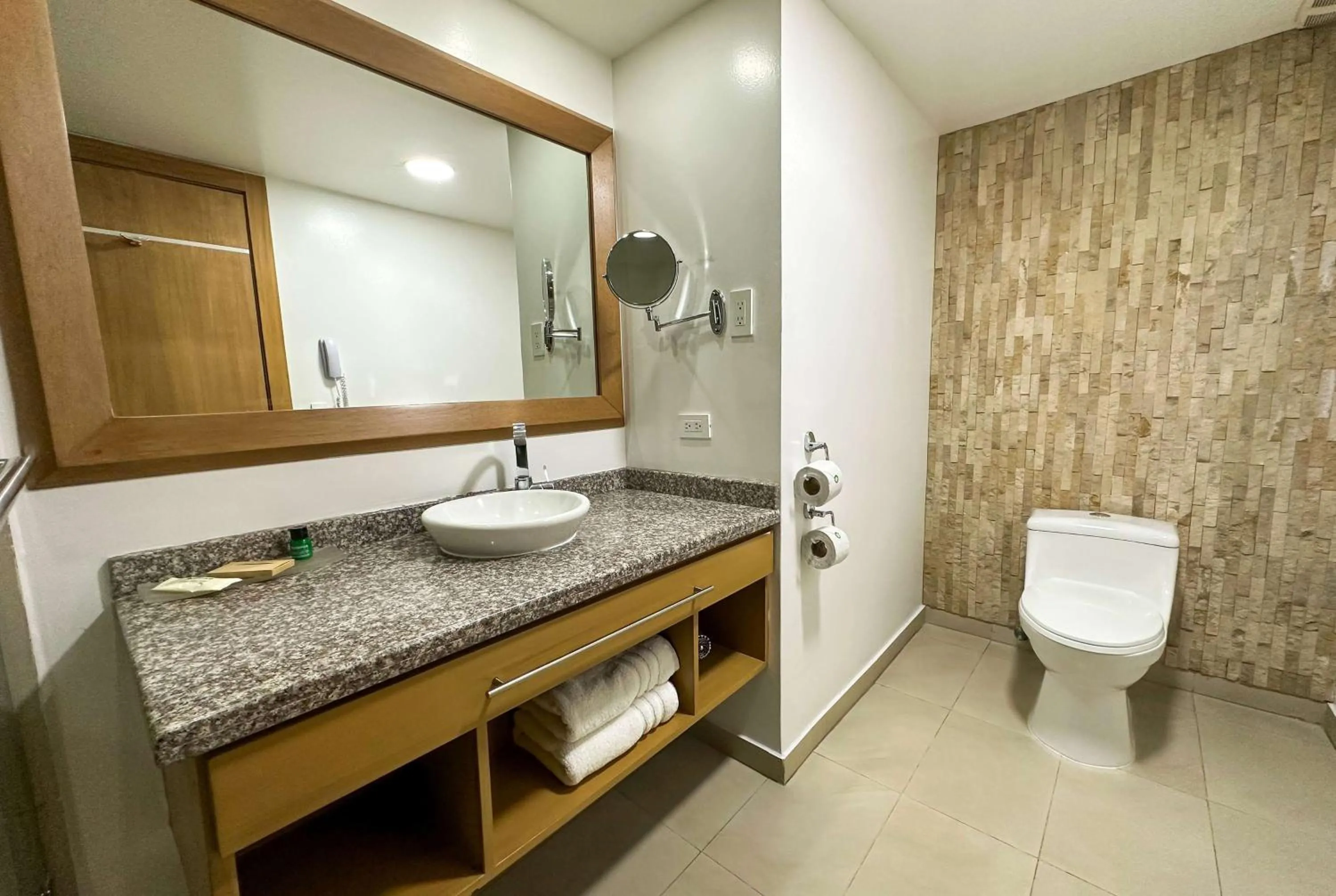 Bathroom in Wyndham Garden Quito