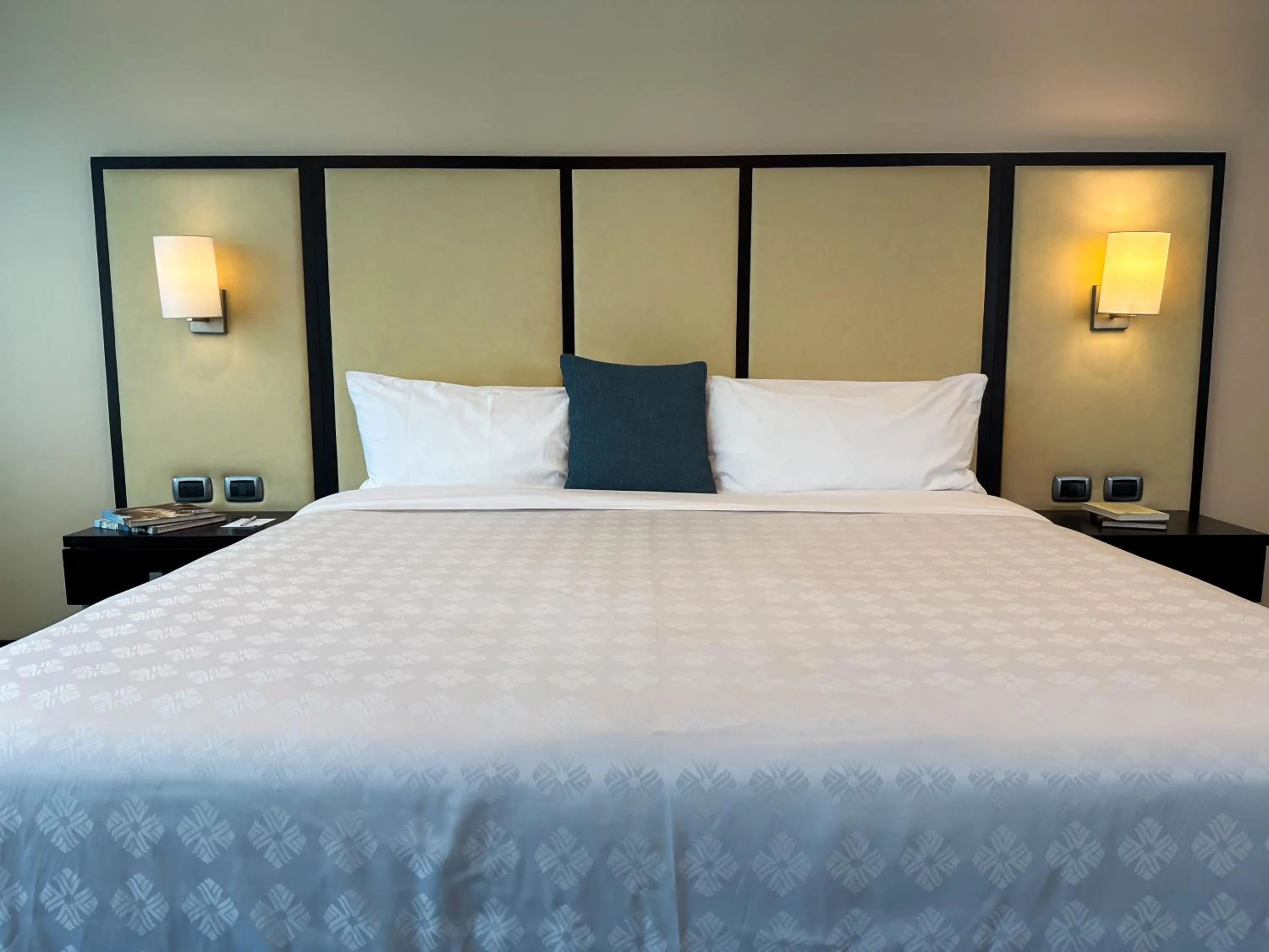 Bed in Wyndham Garden Quito