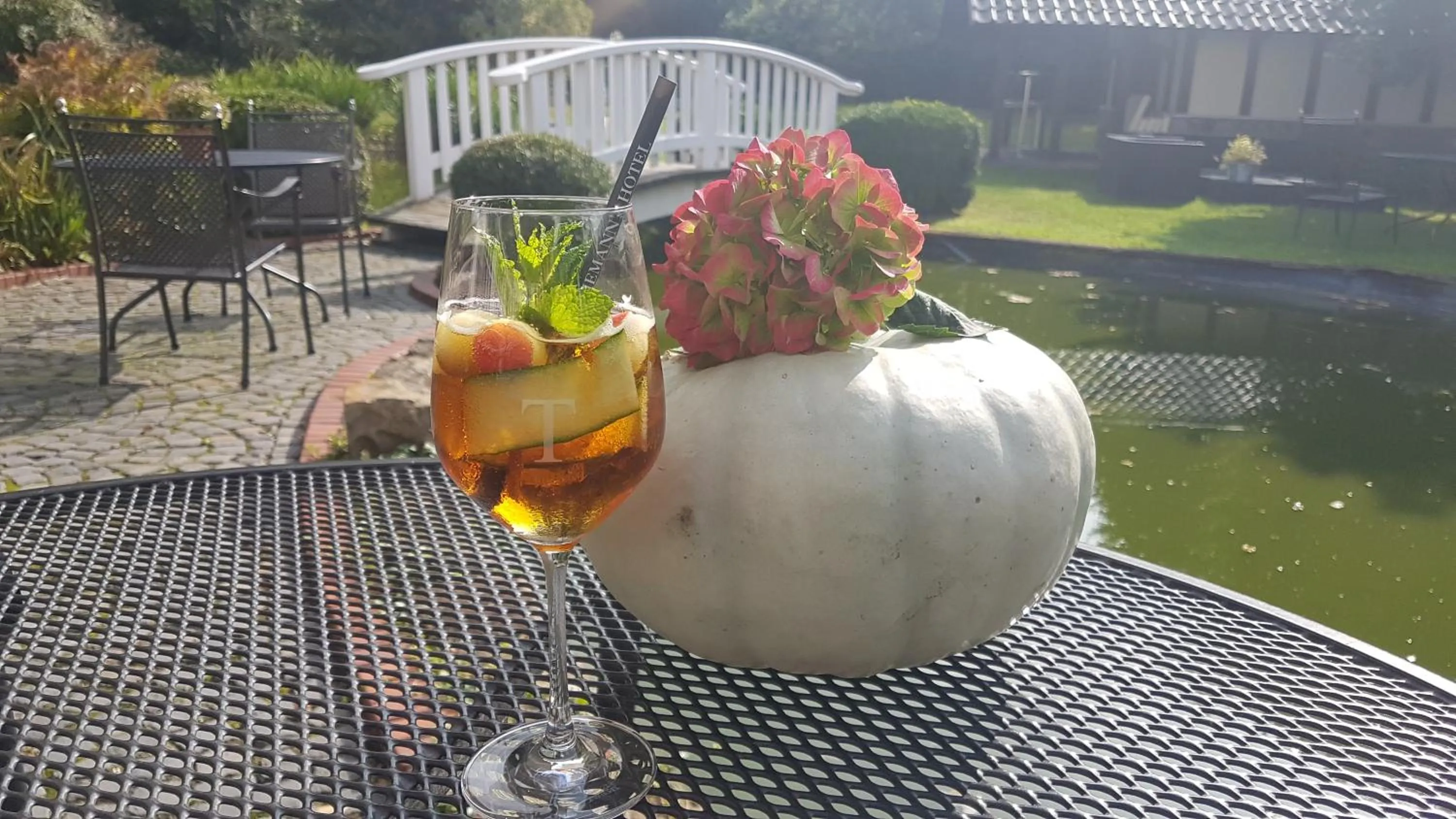 Alcoholic drinks in Tiemann's Hotel