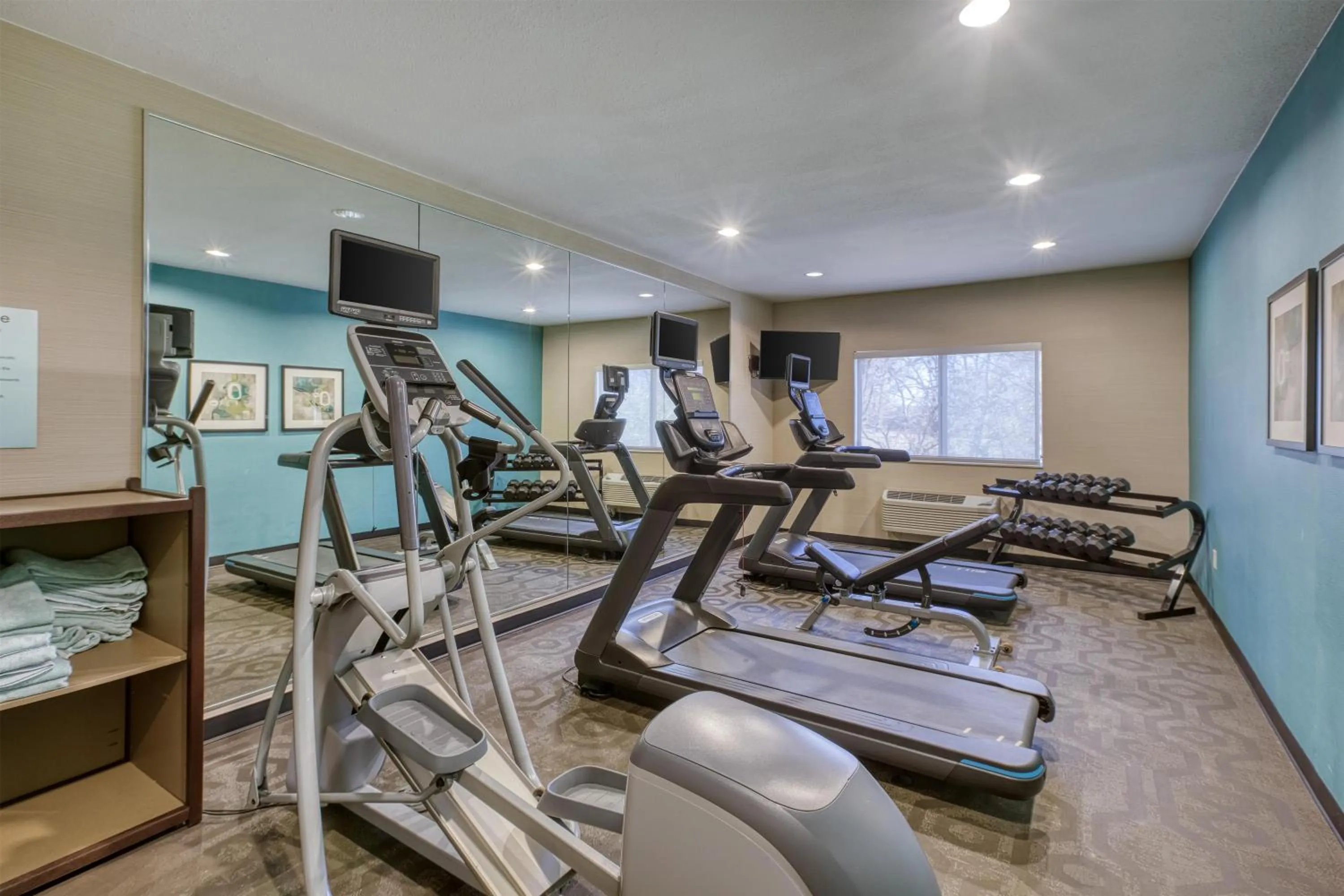 Fitness centre/facilities in SureStay by Best Western Mount Pleasant Racine