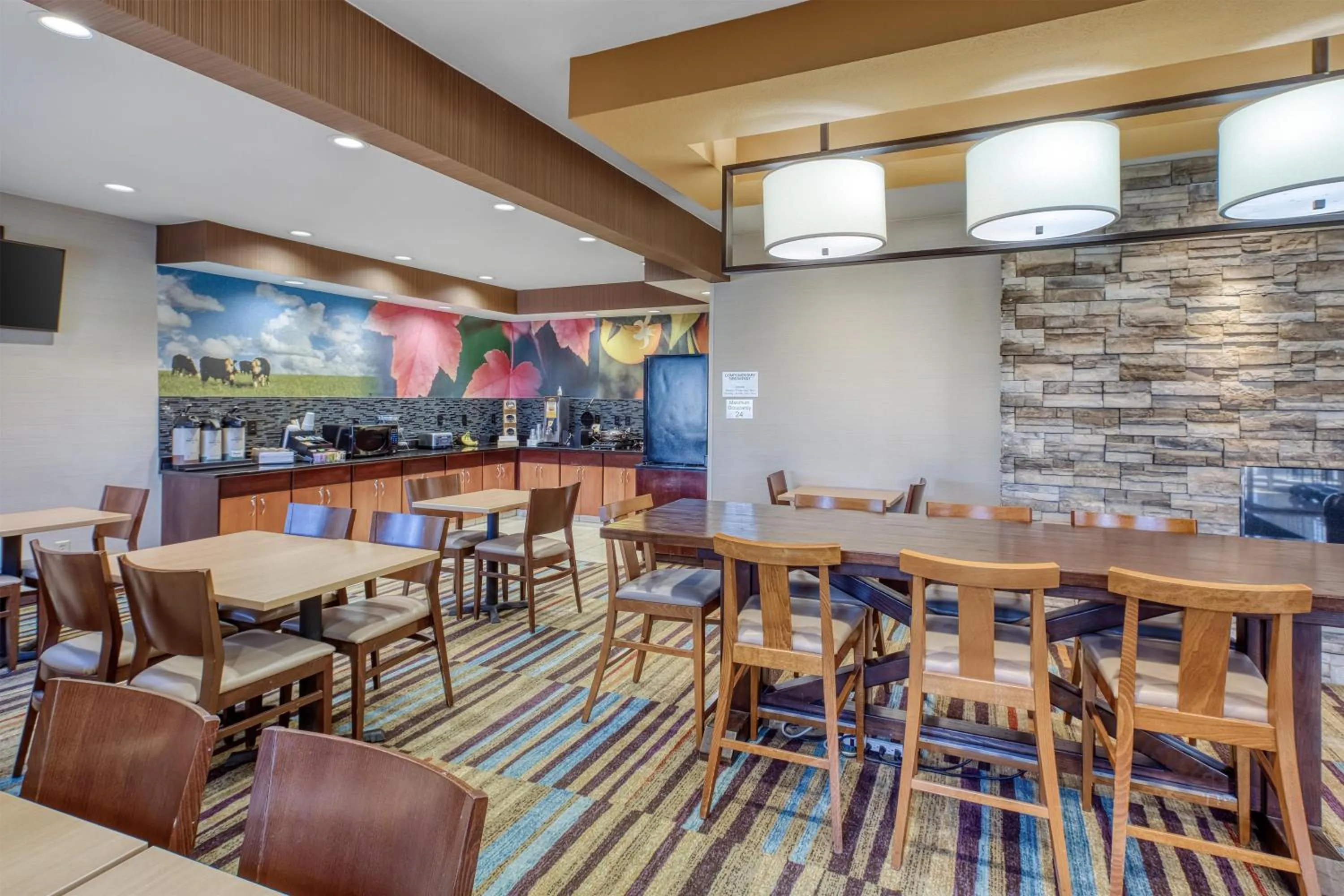 Restaurant/places to eat in SureStay by Best Western Mount Pleasant Racine