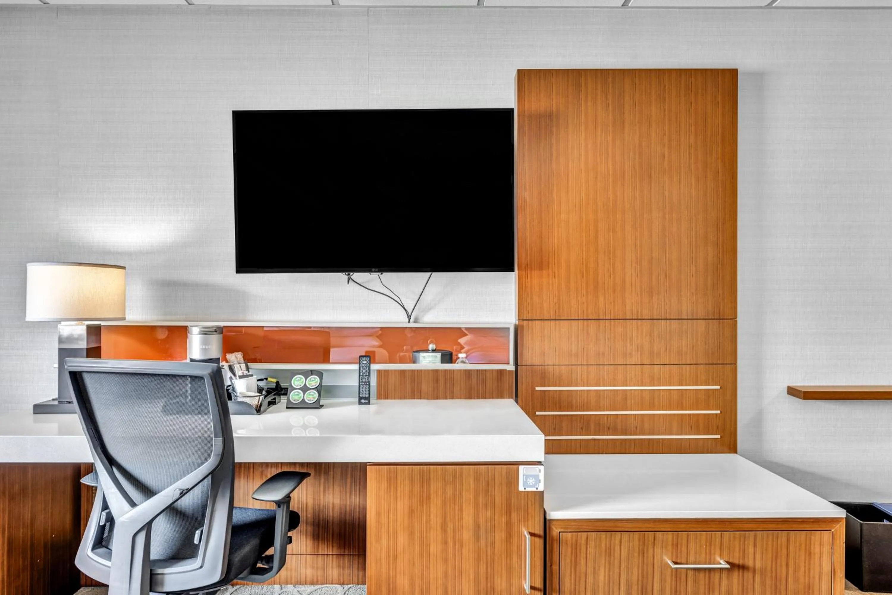 King Room - Hearing Accessible in Delta Hotels by Marriott Mount Pleasant