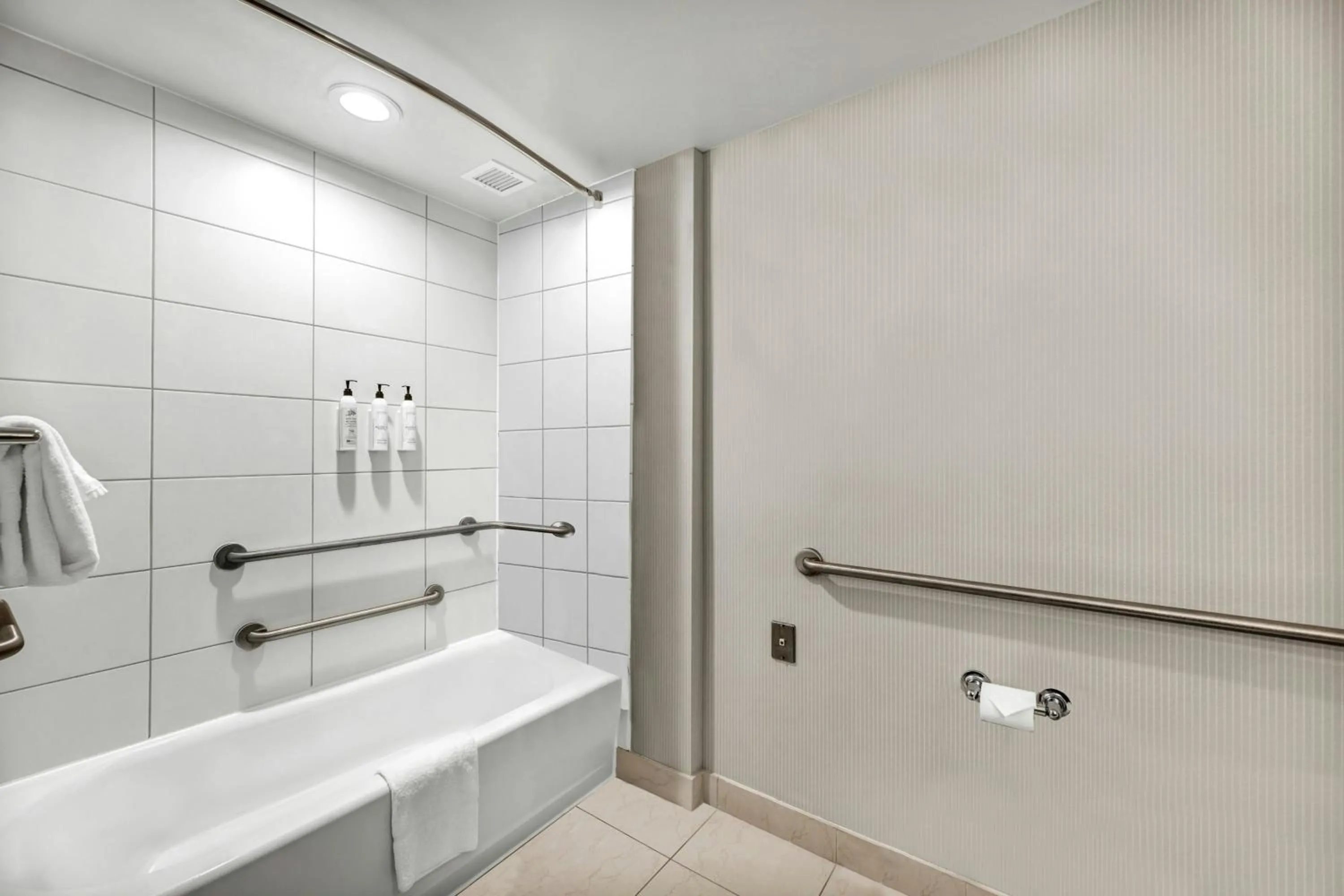 Photo of the whole room in Delta Hotels by Marriott Mount Pleasant