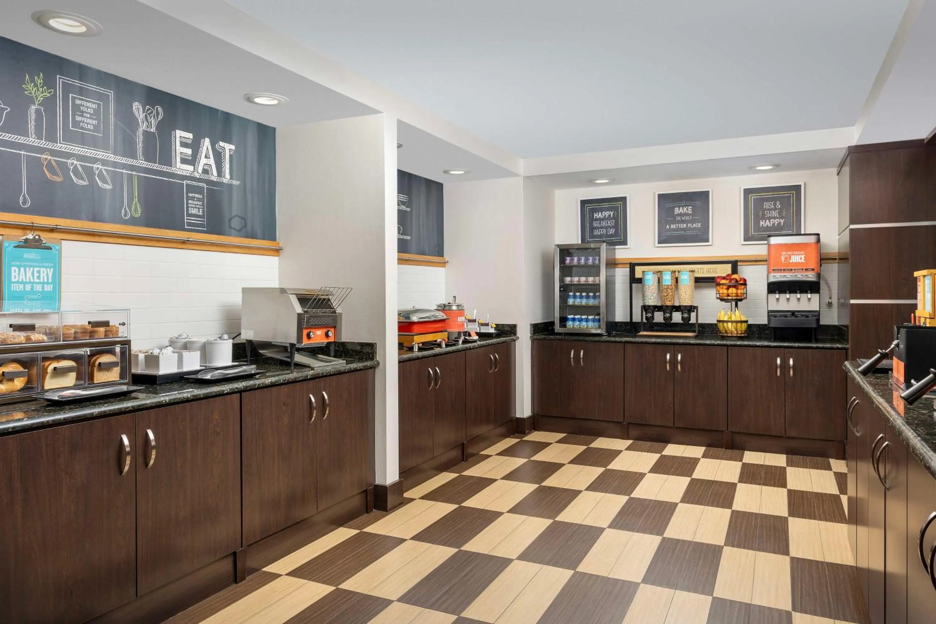 Breakfast in Hampton Inn & Suites Lake City