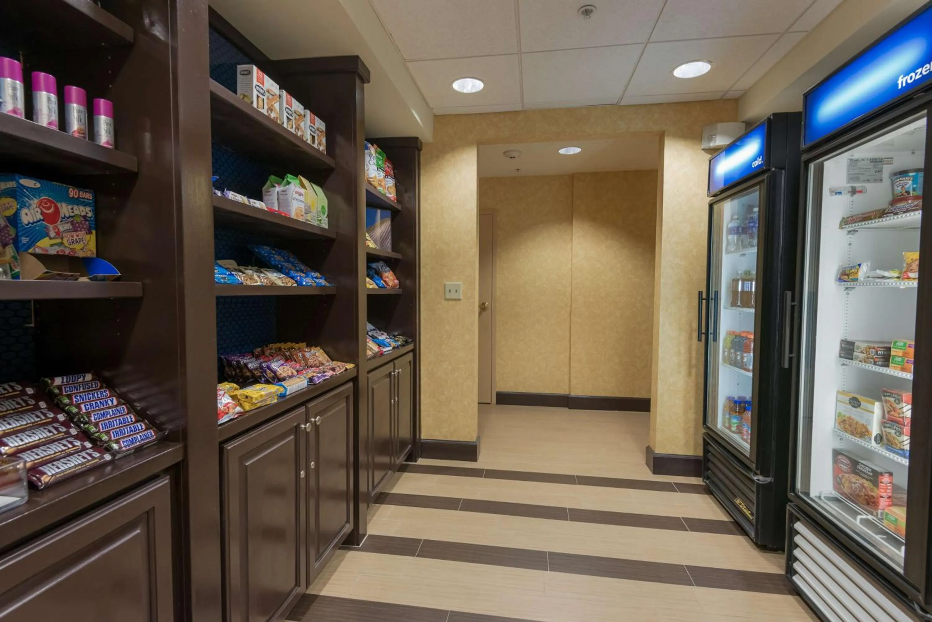 Restaurant/places to eat in Hampton Inn & Suites Lake City