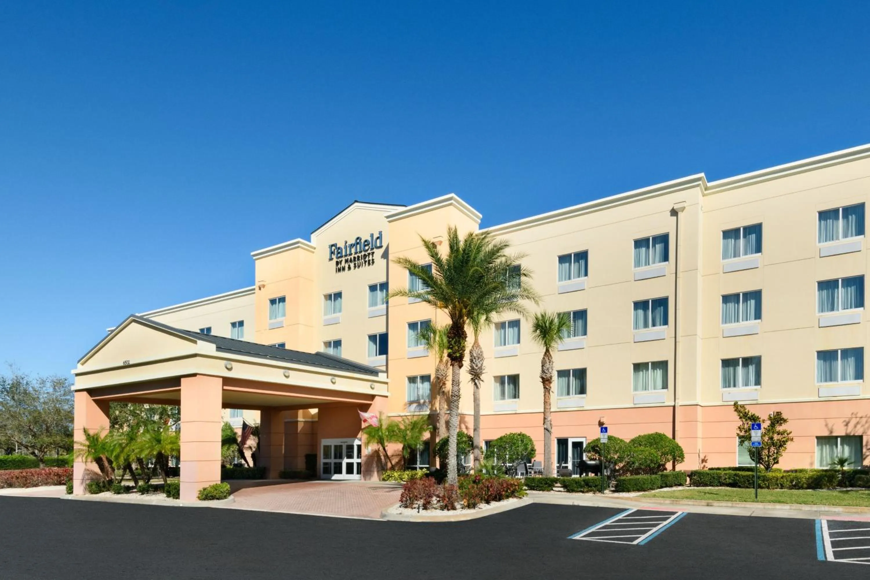 Property building in Fairfield Inn & Suites Fort Pierce / Port St Lucie