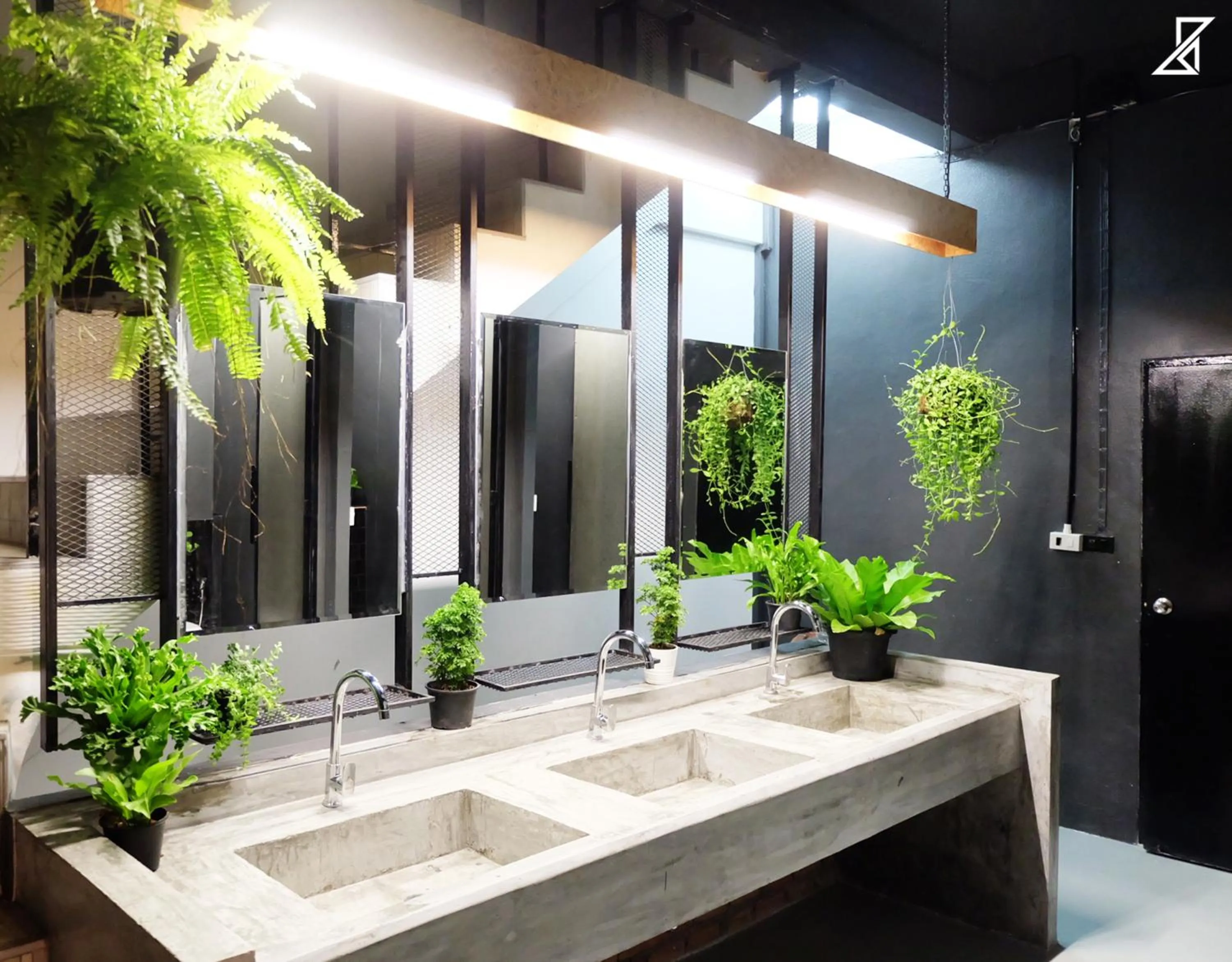 Bathroom in Hugger Hostel