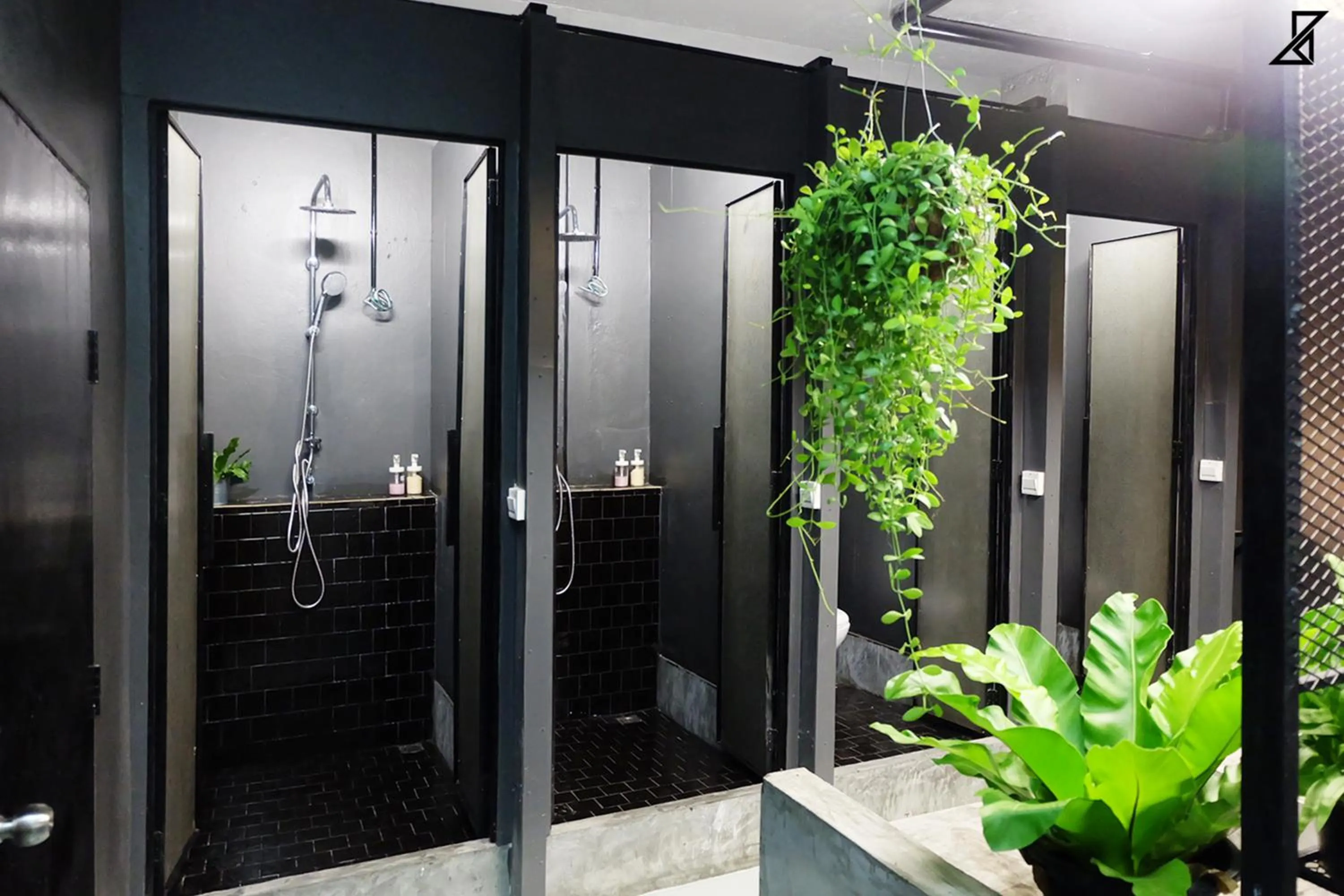 Bathroom in Hugger Hostel