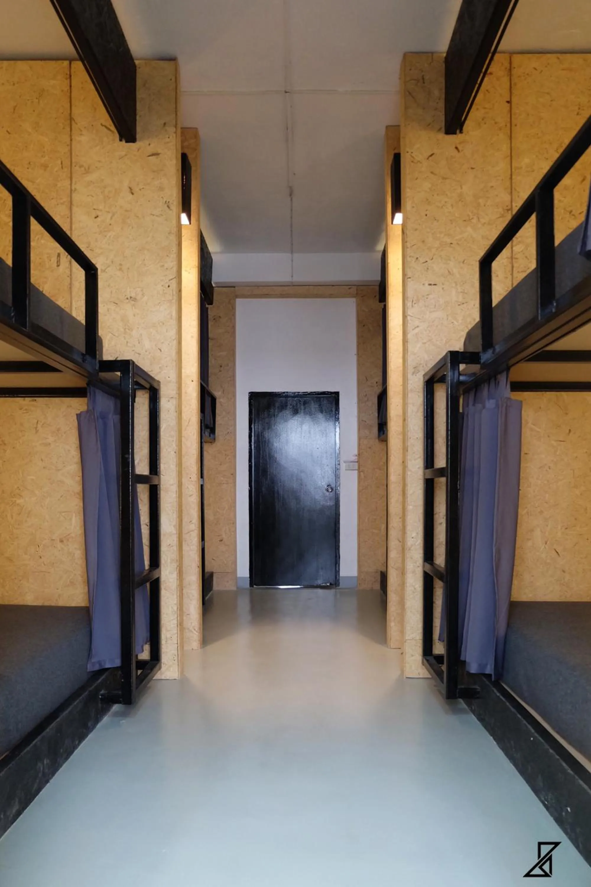 bunk bed in Hugger Hostel