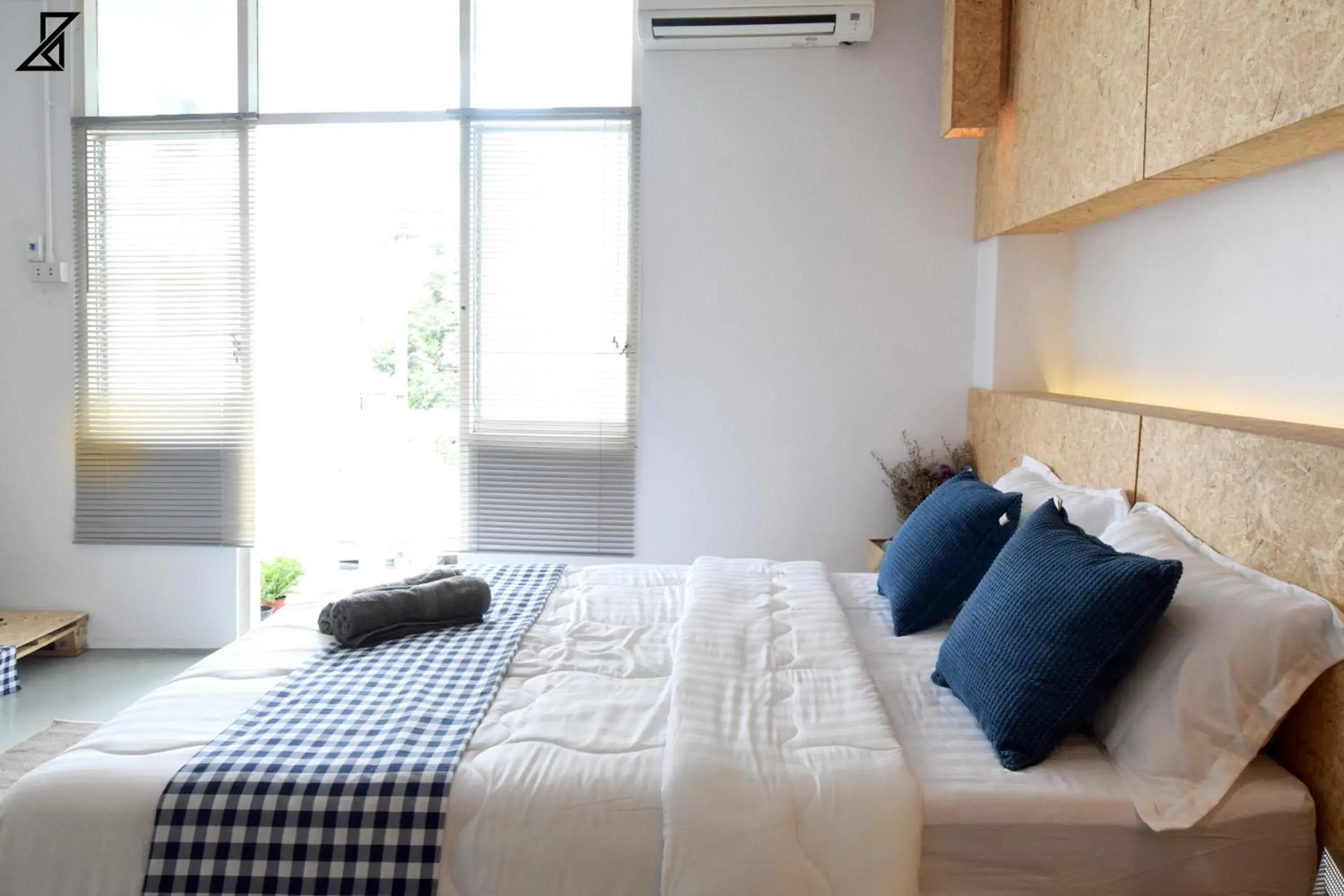 Double Room with Private Bathroom in Hugger Hostel Double Room with Private Bathroom in Hugger Hostel