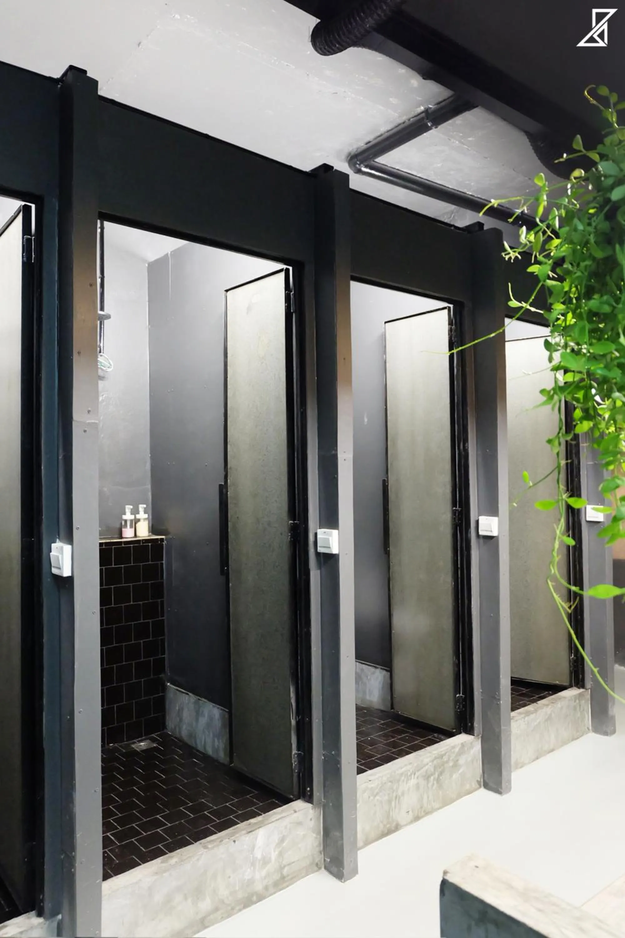 Bathroom in Hugger Hostel