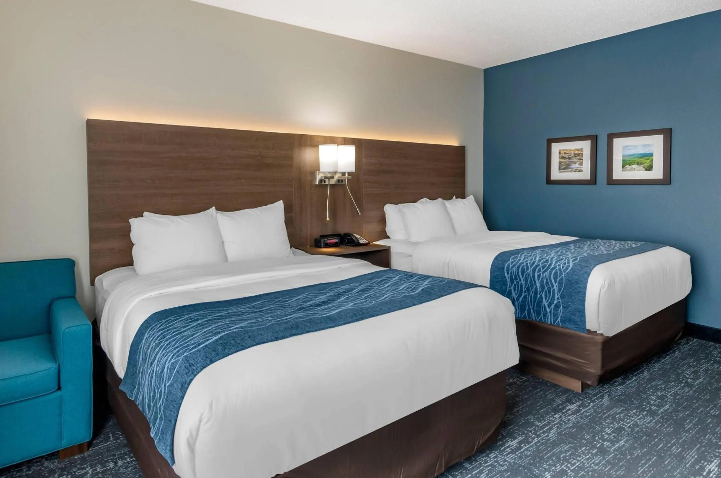Bedroom, Bed in Comfort Inn & Suites Troutville-Roanoke North