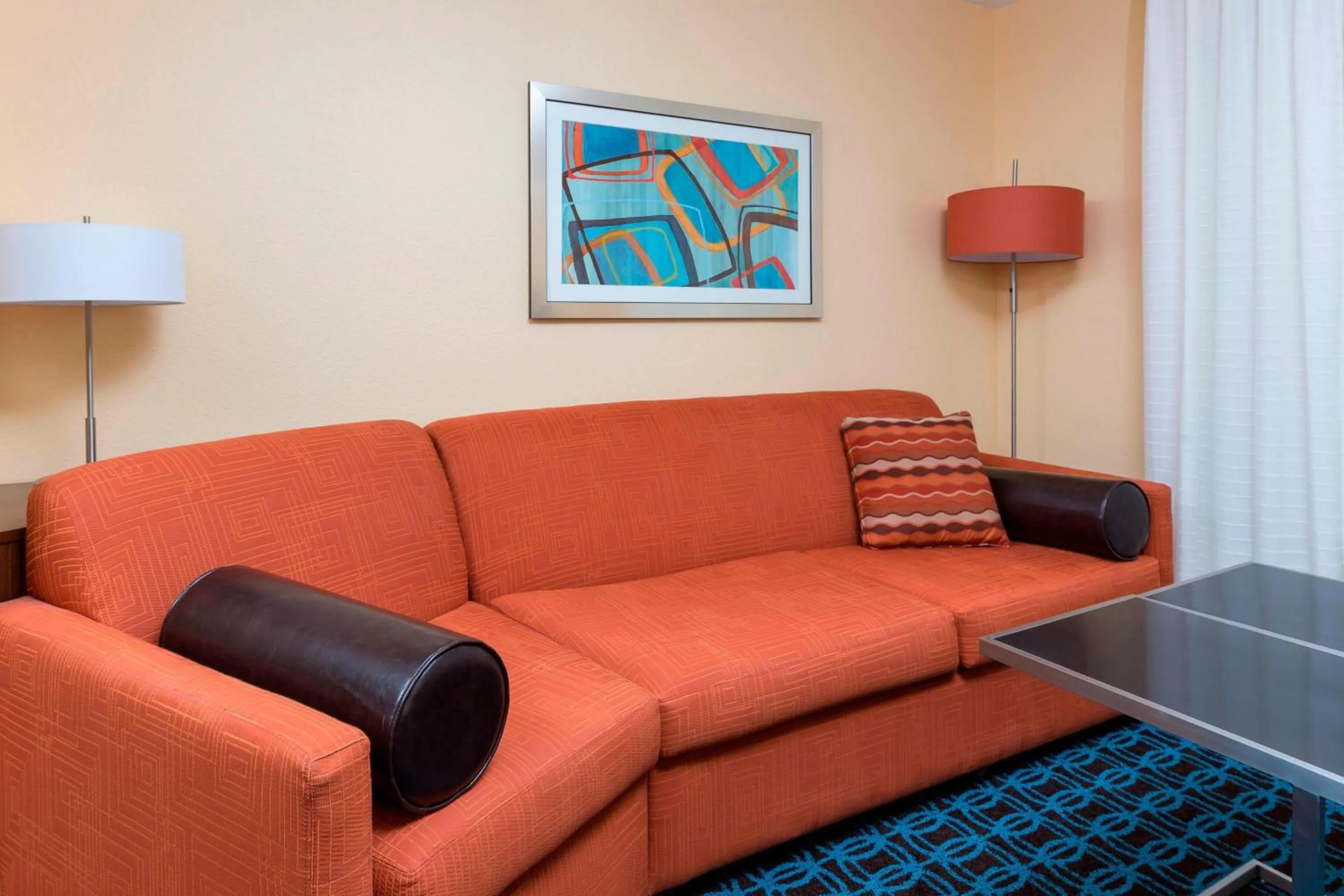 Living room in Fairfield Inn & Suites by Marriott Galesburg