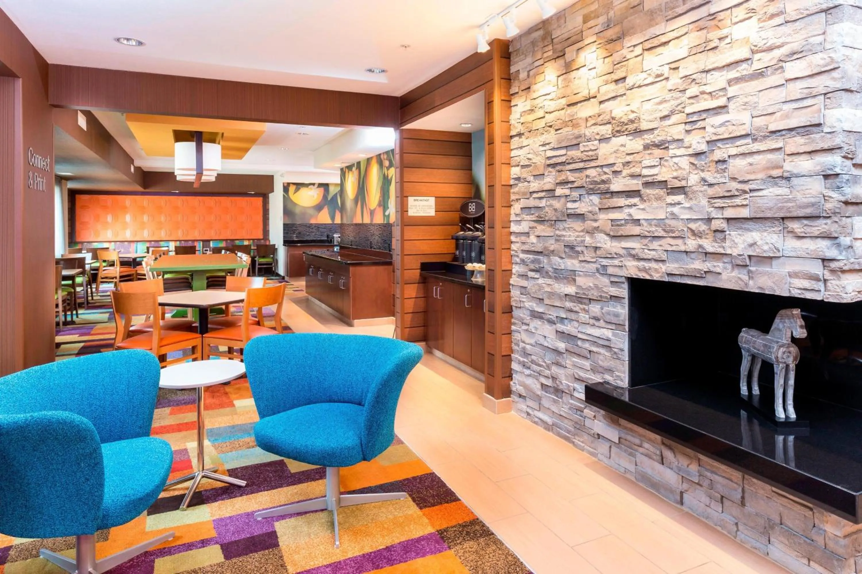 Lobby or reception in Fairfield Inn & Suites by Marriott Galesburg