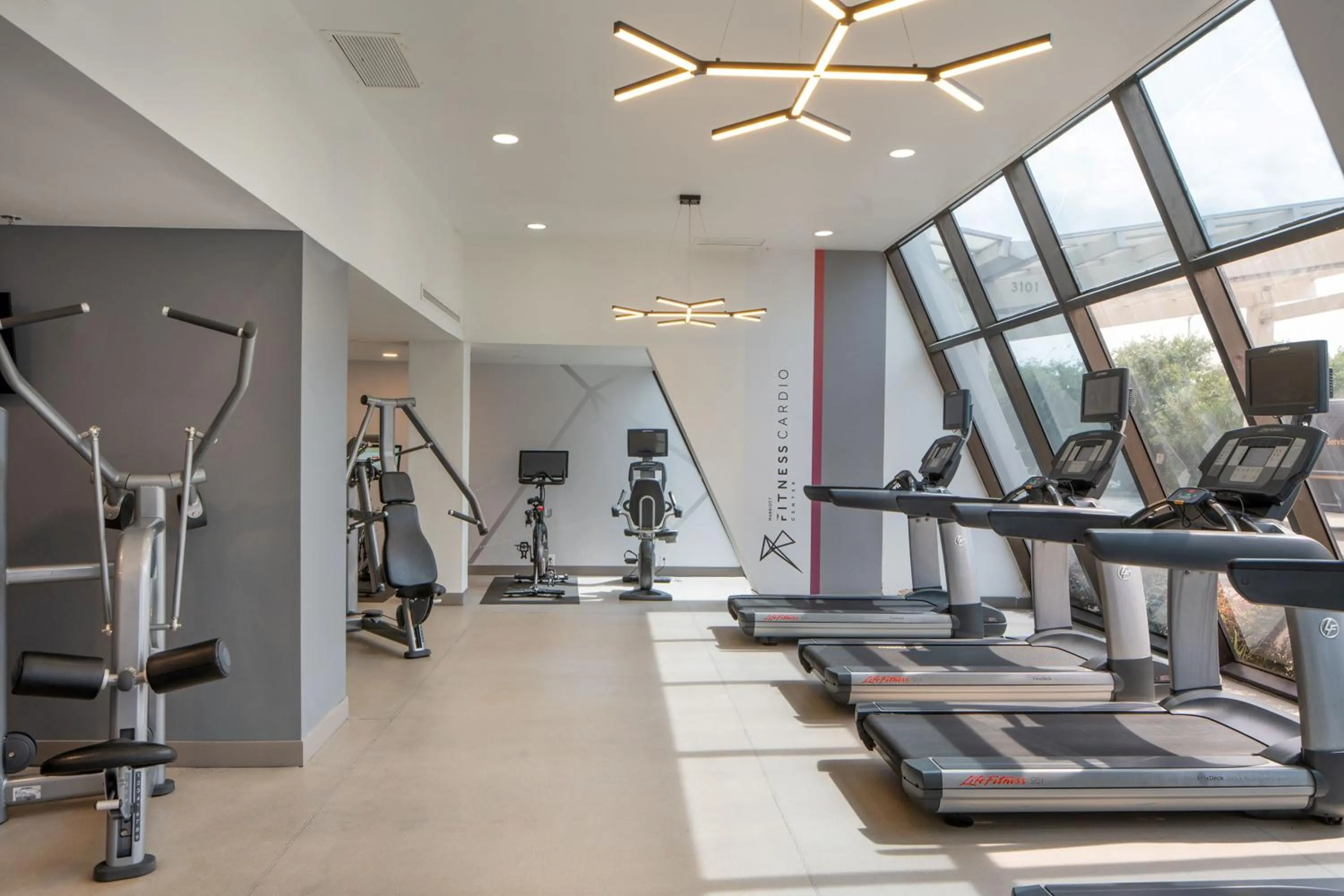 Fitness centre/facilities in Mobile Marriott