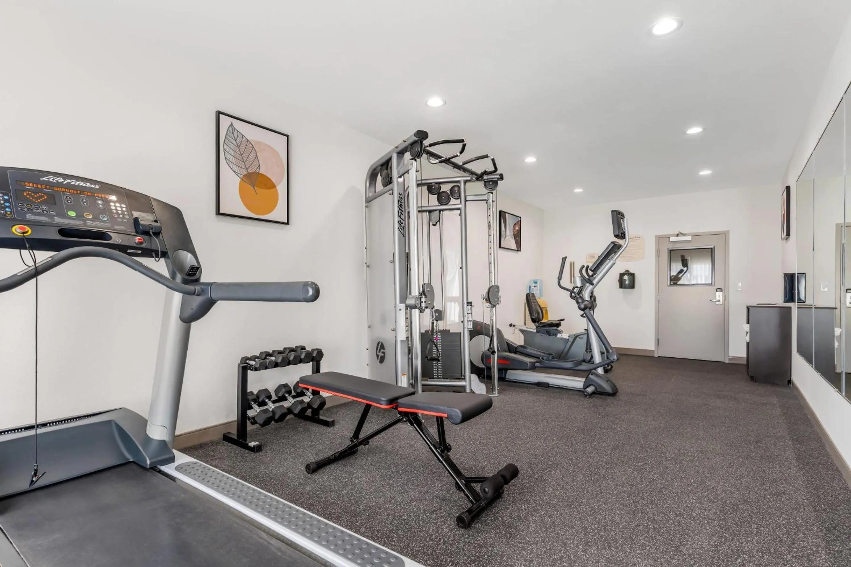 Fitness centre/facilities in Country Inn & Suites by Radisson, Modesto-Salida